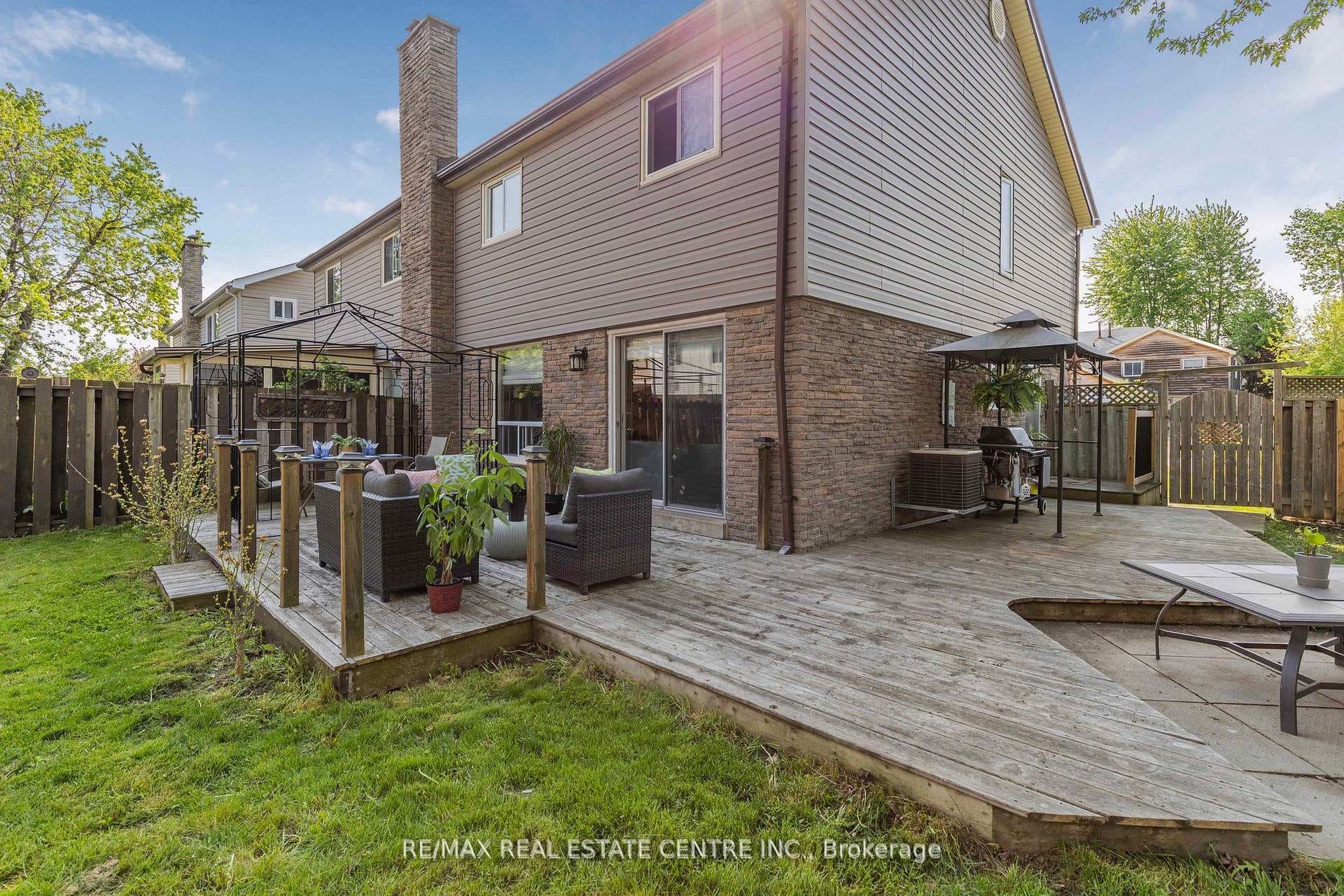 24 Nottawasaga Crescent photo 34