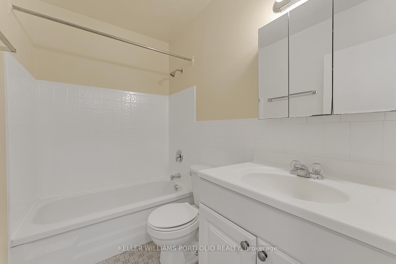 825 Kennedy Road Unit 204 photo 21
