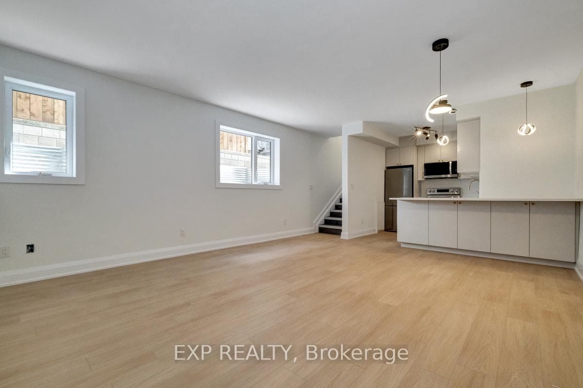 533 BROADHEAD Avenue Unit B photo 6