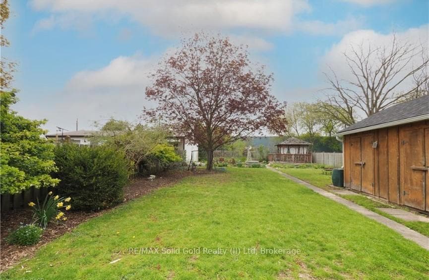 373 Garden Avenue photo 36