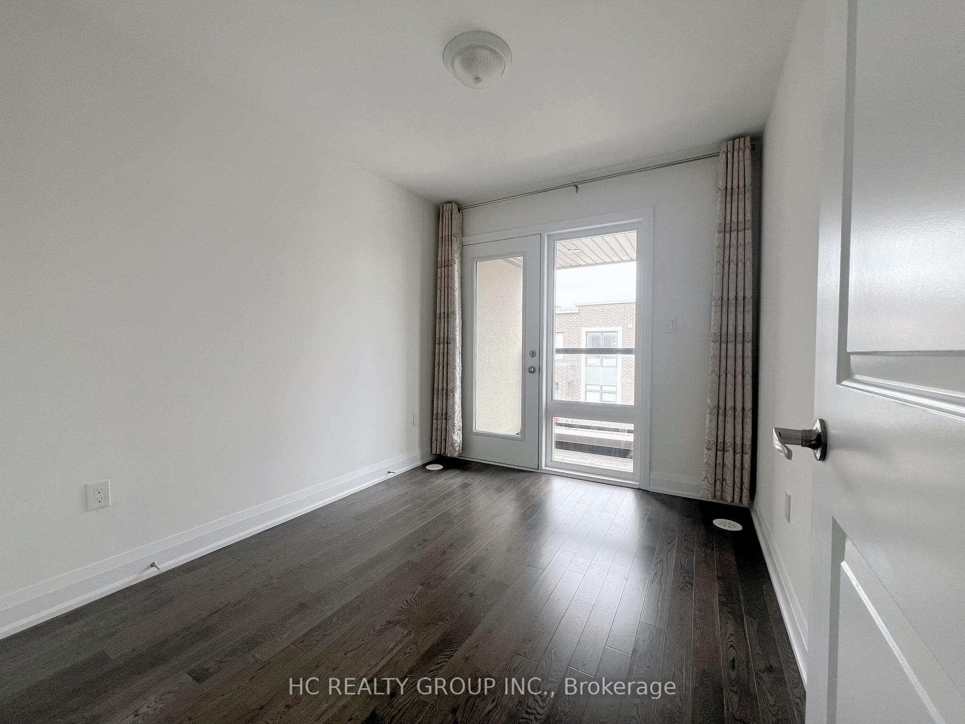 142 Moneypenny Place photo 21