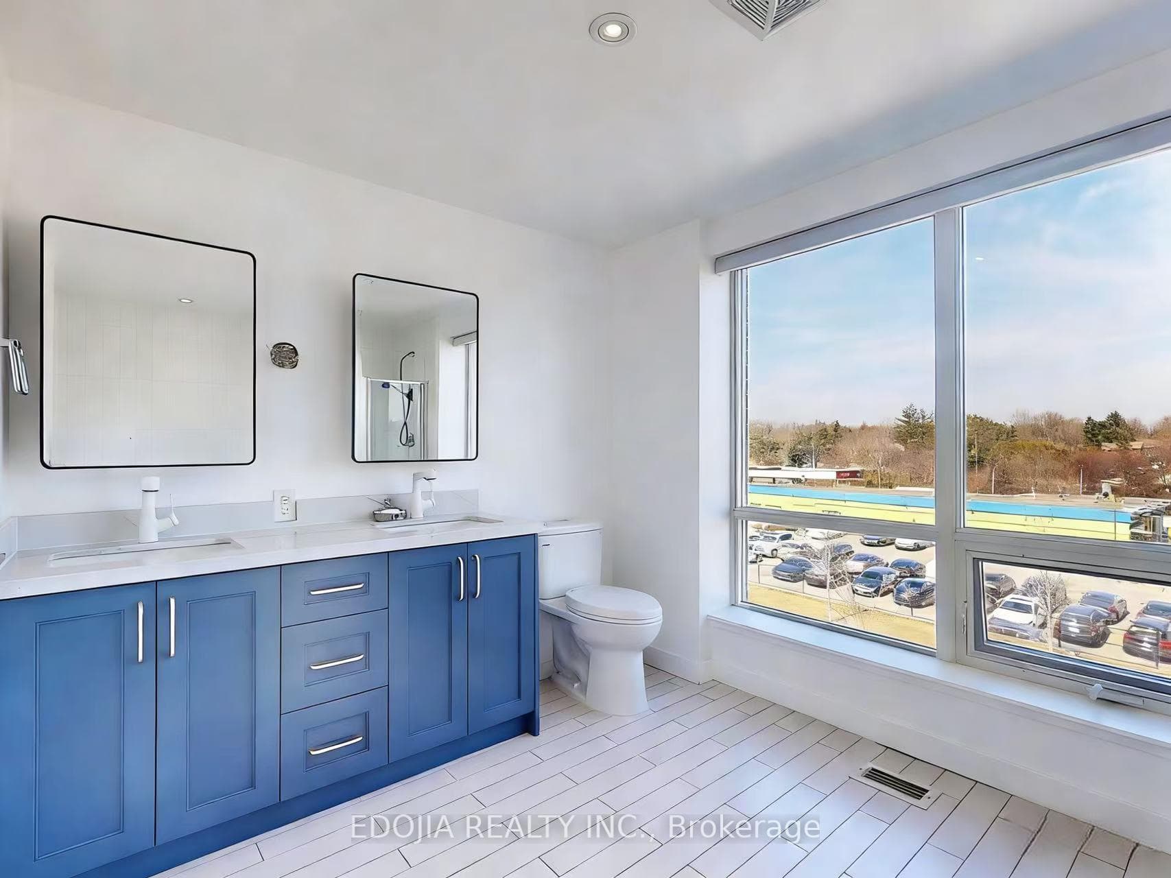 25 Singer Court Unit TH6 photo 13
