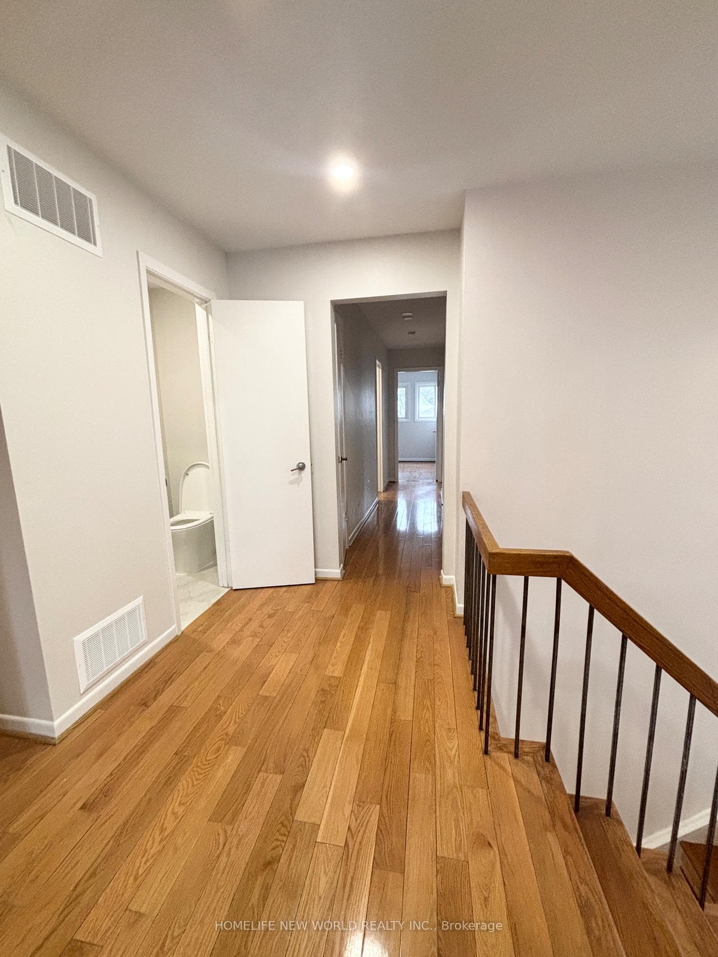 63 Buckhurst Crescent photo 4