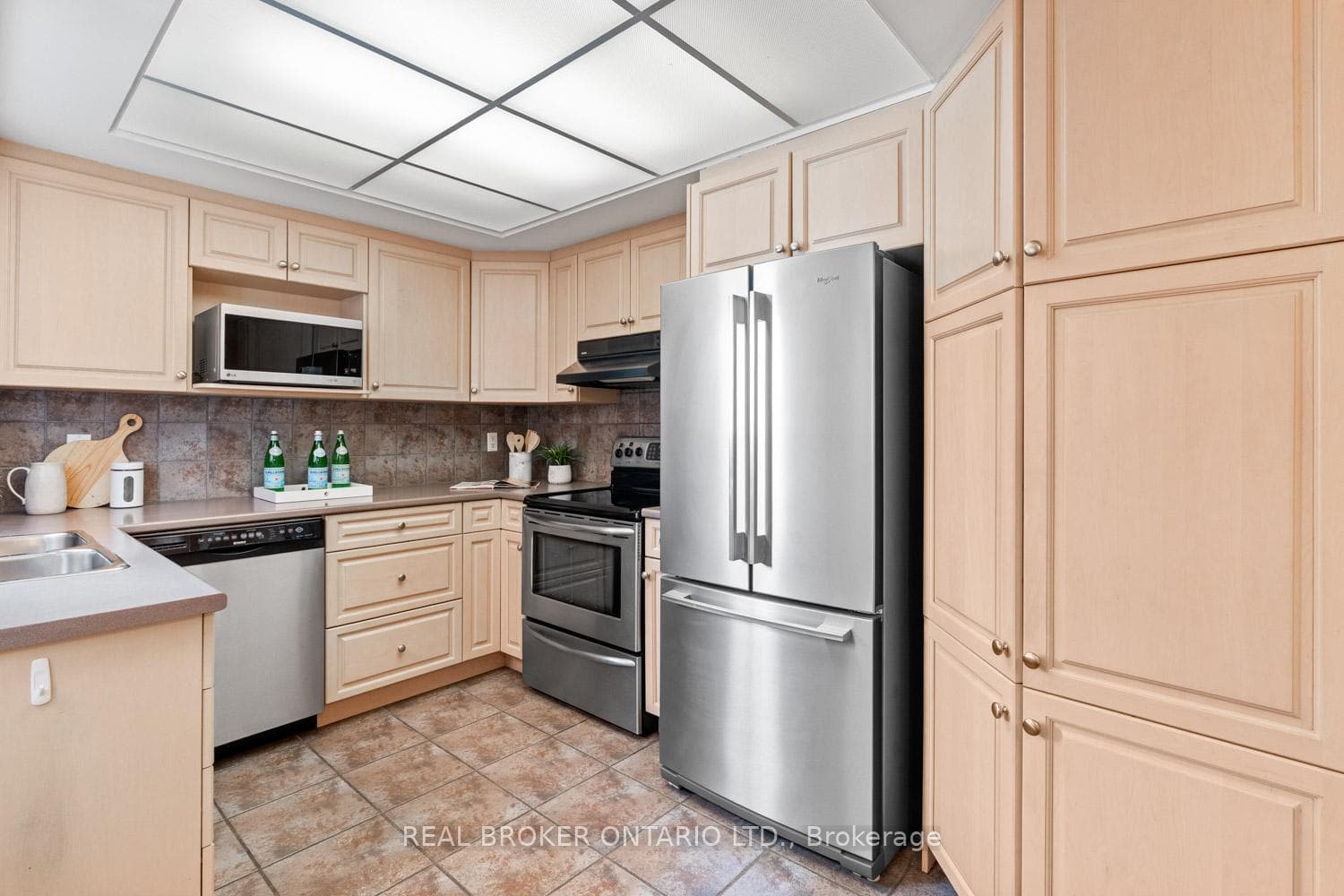 1501 Silver Spruce Drive photo 9