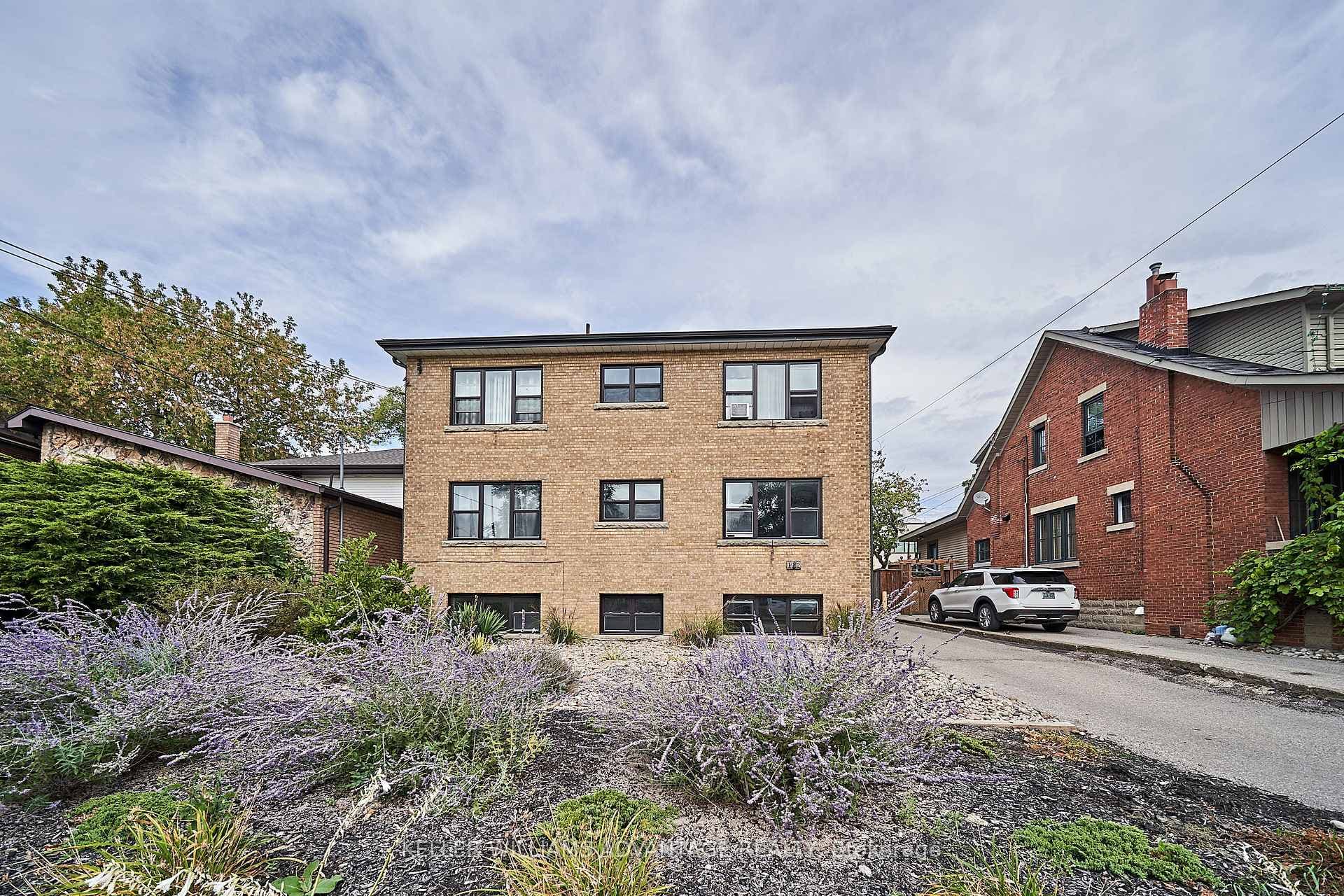 112 Alder Crescent Unit 101 photo 17