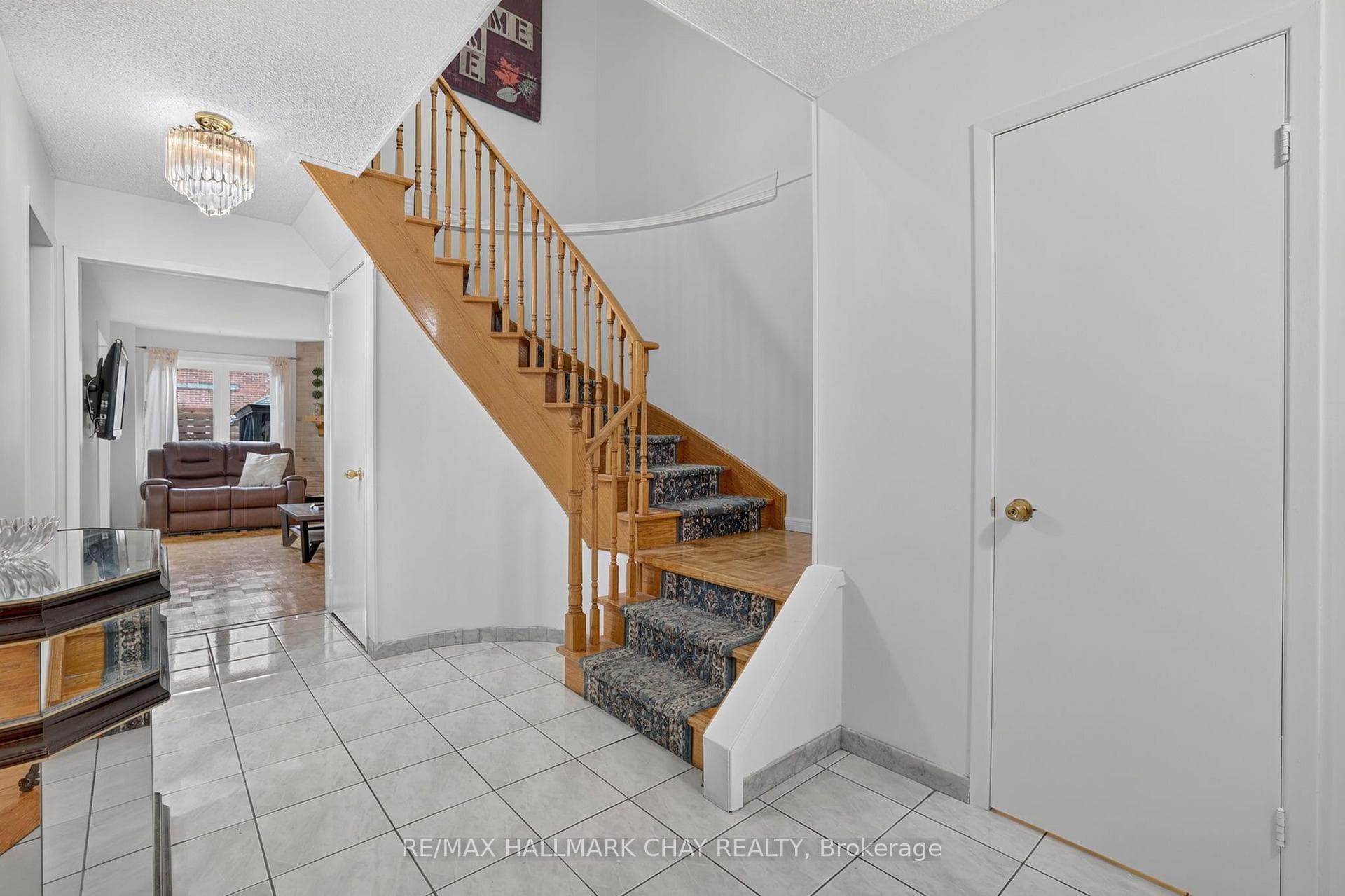 76 Donna Drive photo 9