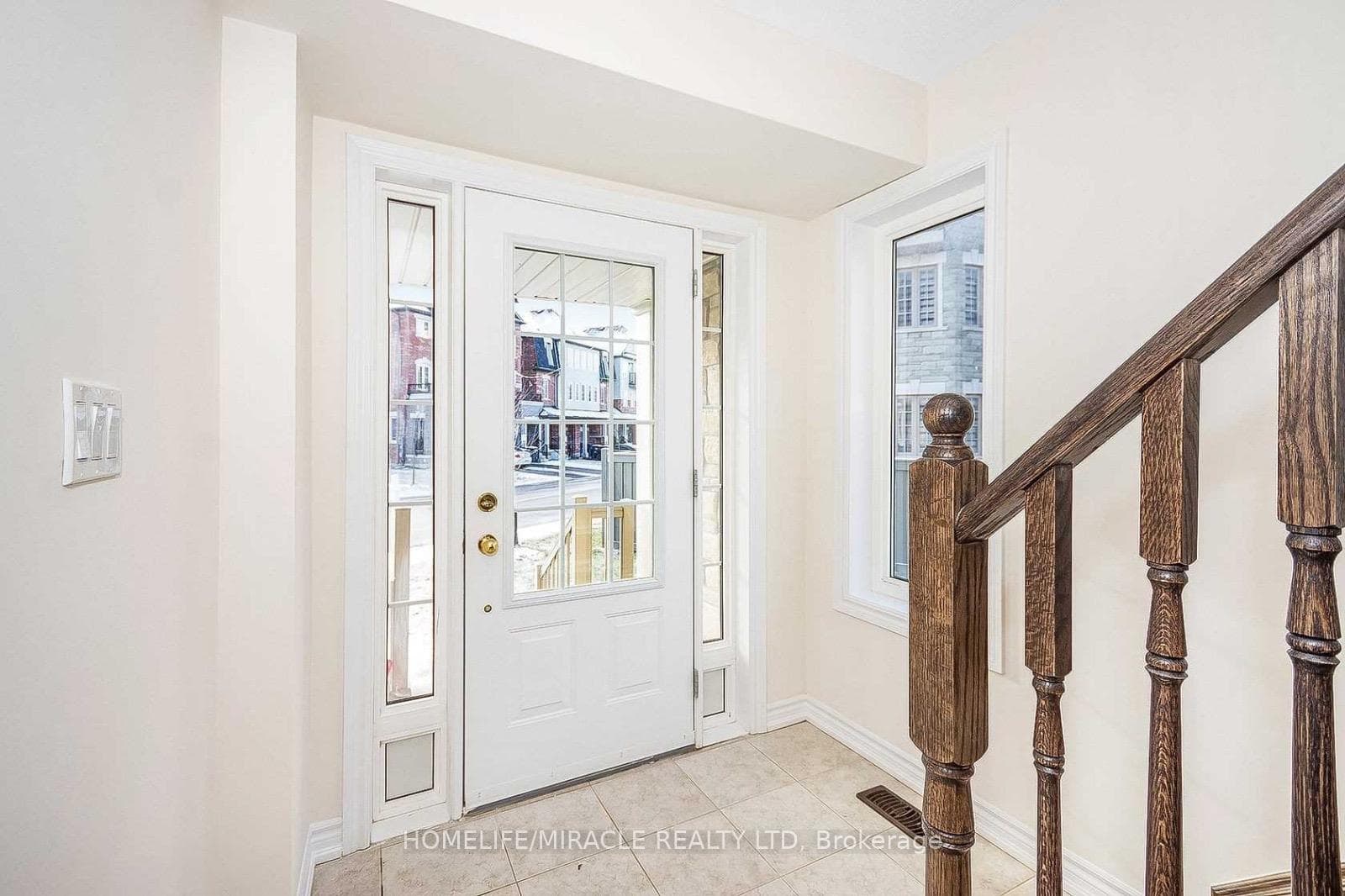 12 Sprucewood Road photo 2