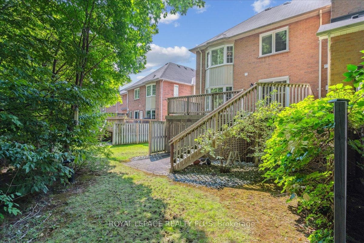 1735 The Collegeway N/A Unit 11 photo 33