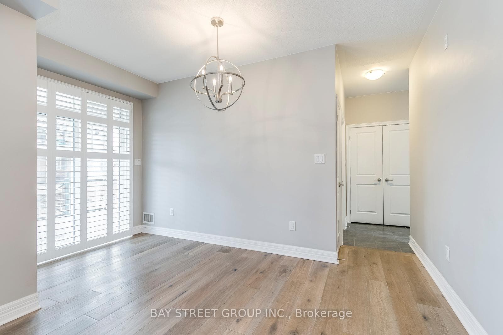 2326 Taunton Road Unit 205 photo 5