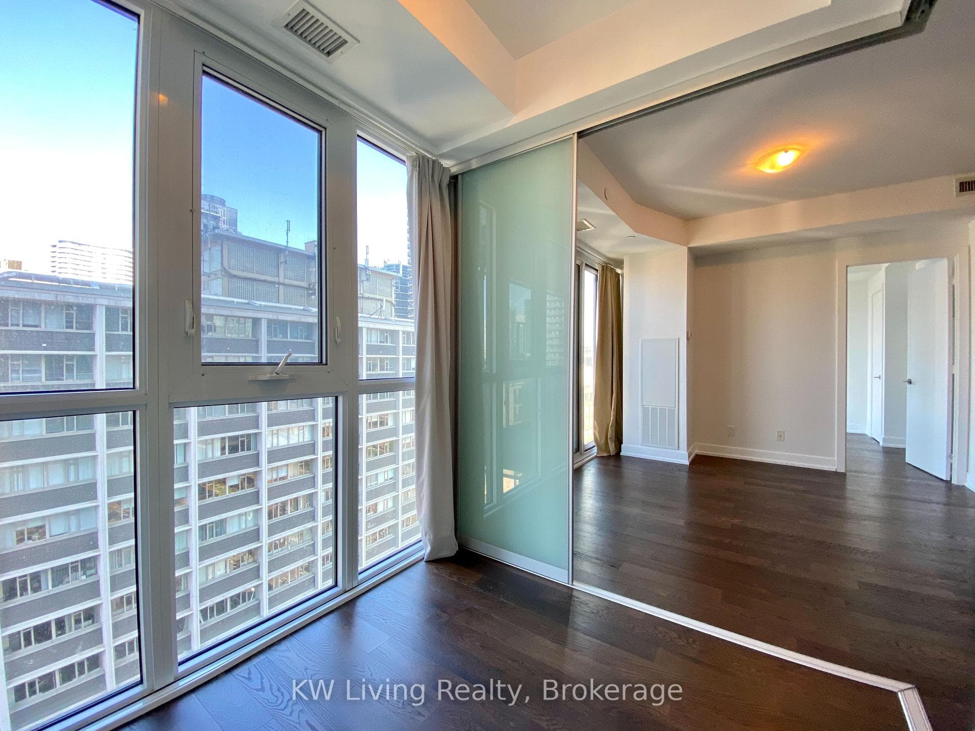 7 Grenville Street Unit 2107 photo 22