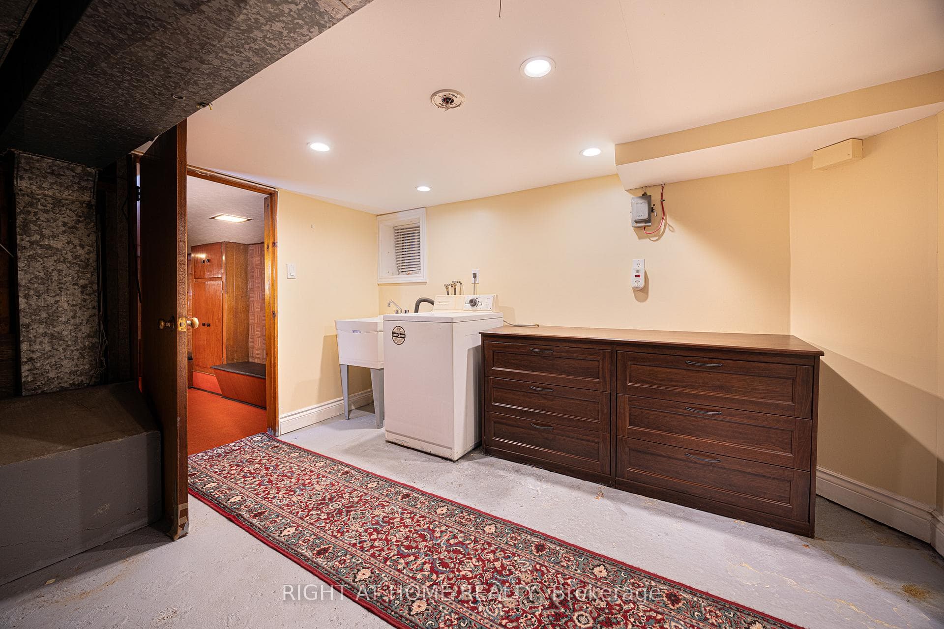 198 Lansdowne Avenue photo 15