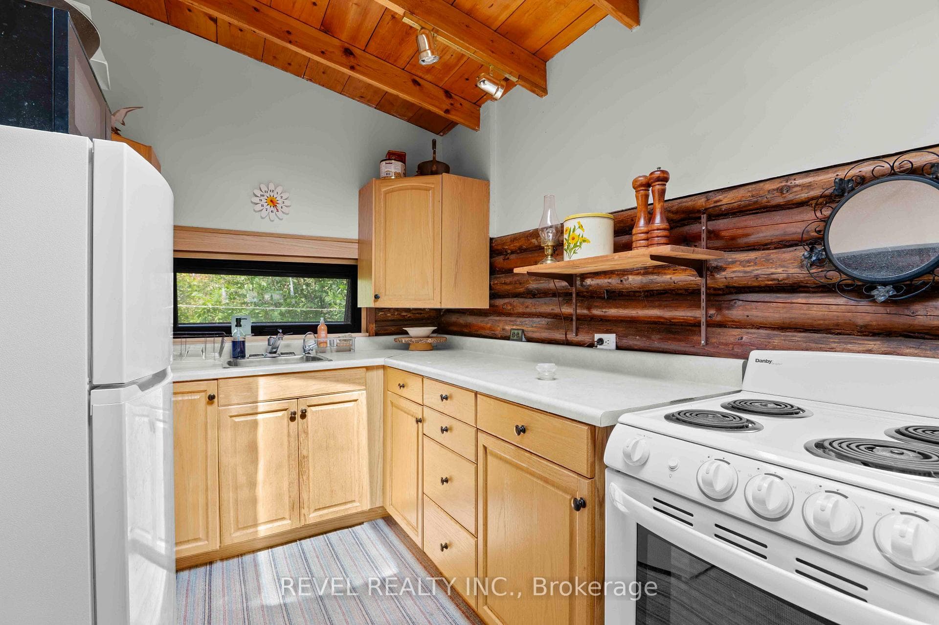 86 Long Point Road photo 43