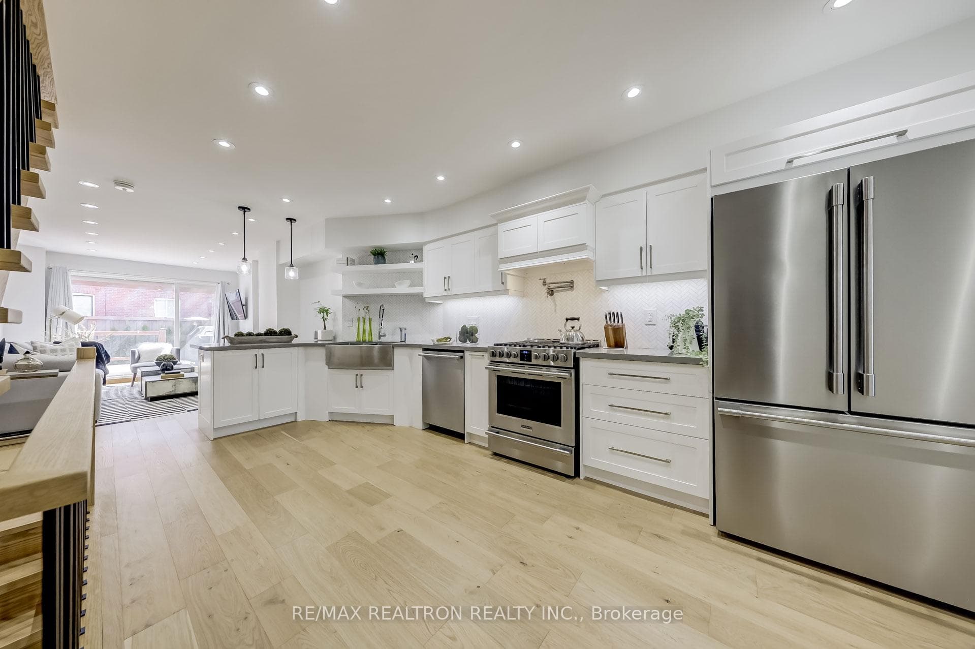 79 Nairn Avenue photo 2