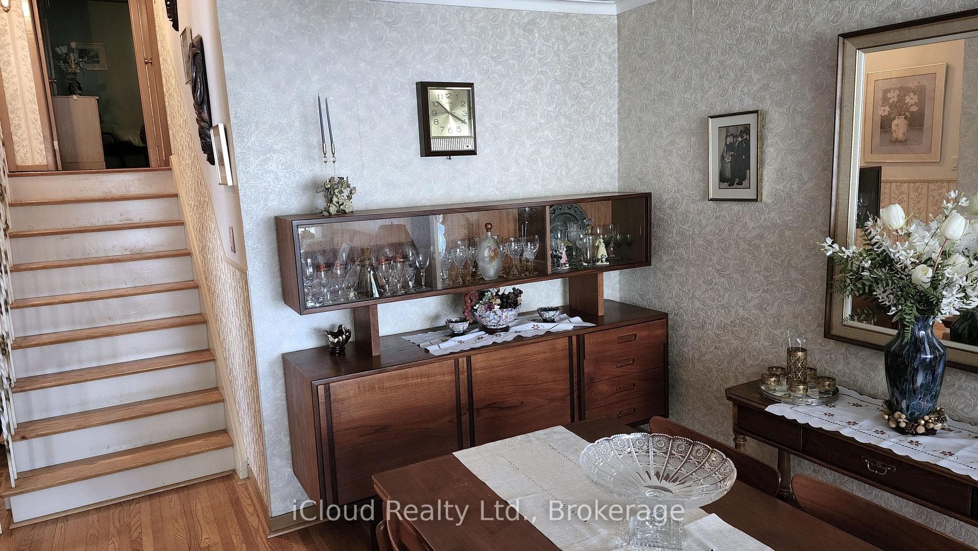 214 Fairglen Avenue photo 21