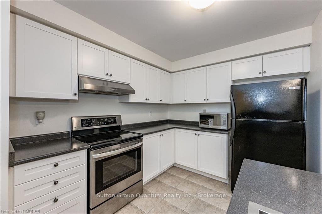 816 FOWLES Court photo 5