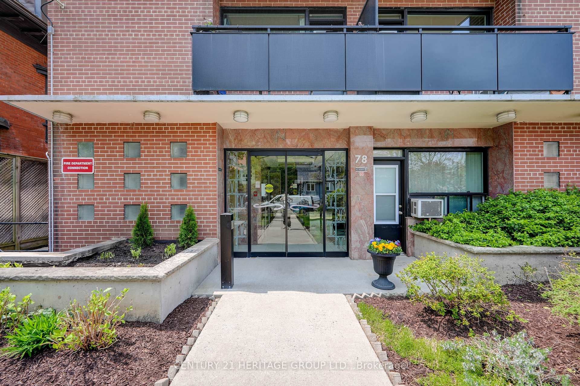 78 Warren Road Unit 107 photo 4