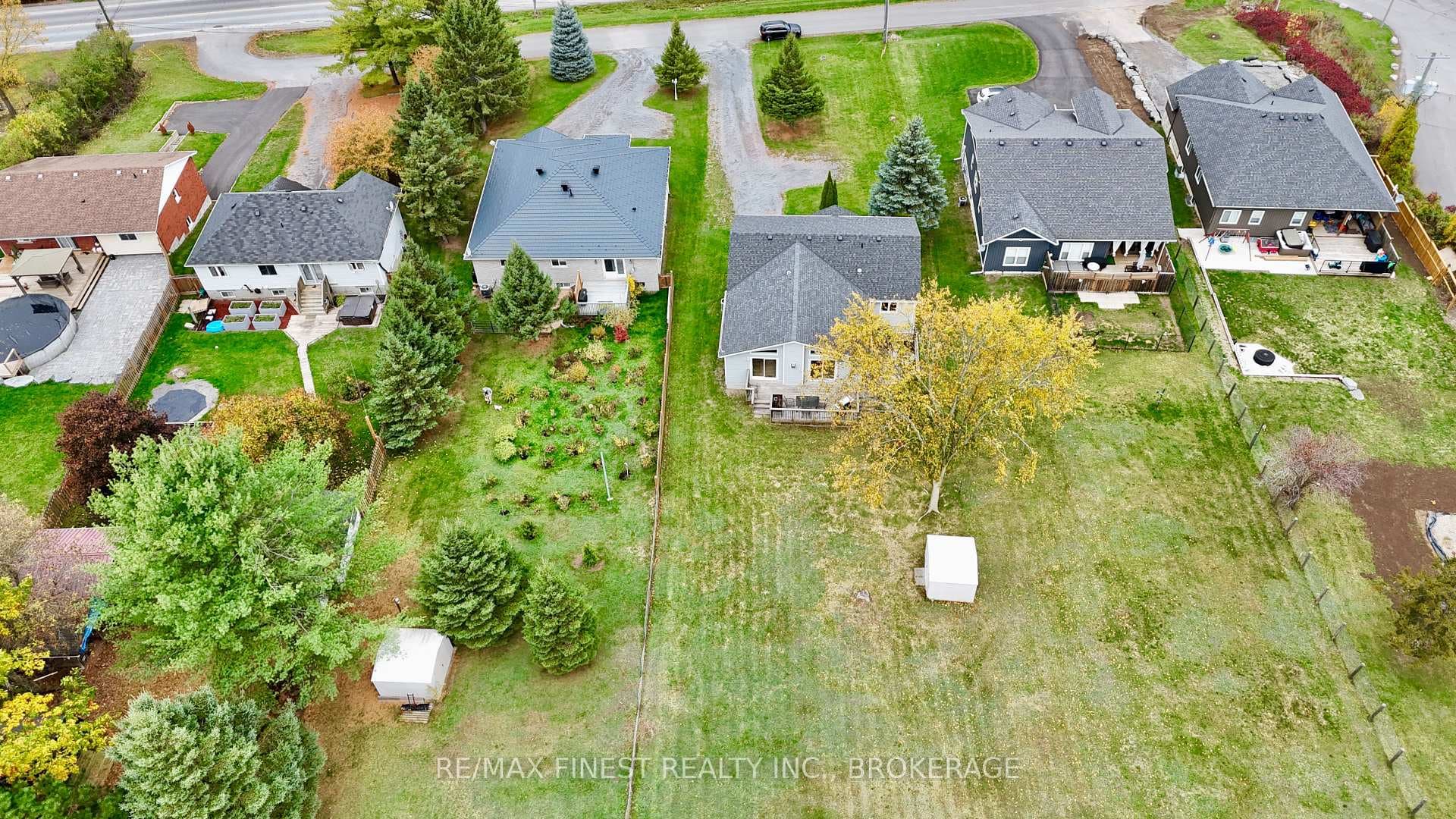 812 Palace Road photo 47