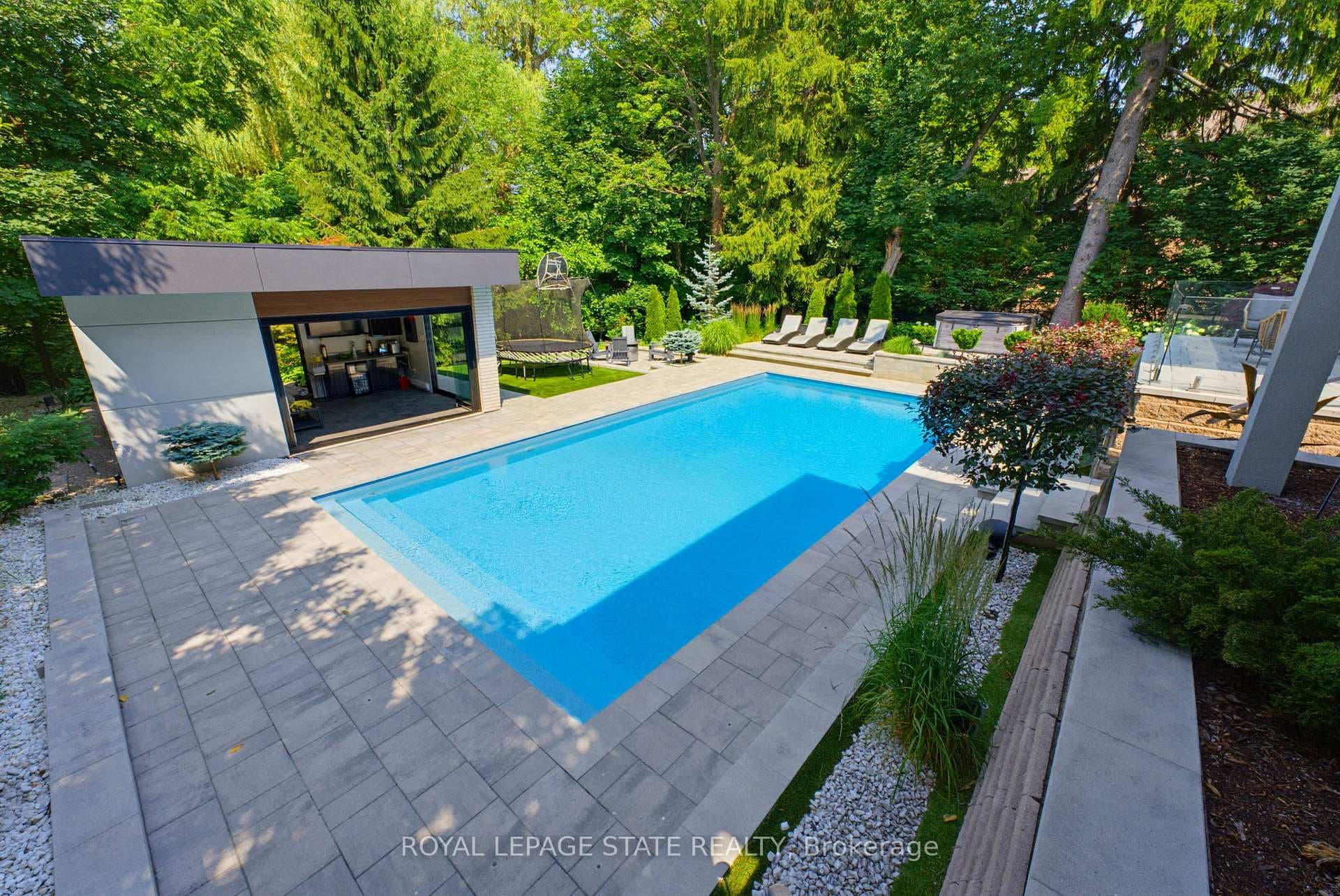 282 Robina Road photo 47