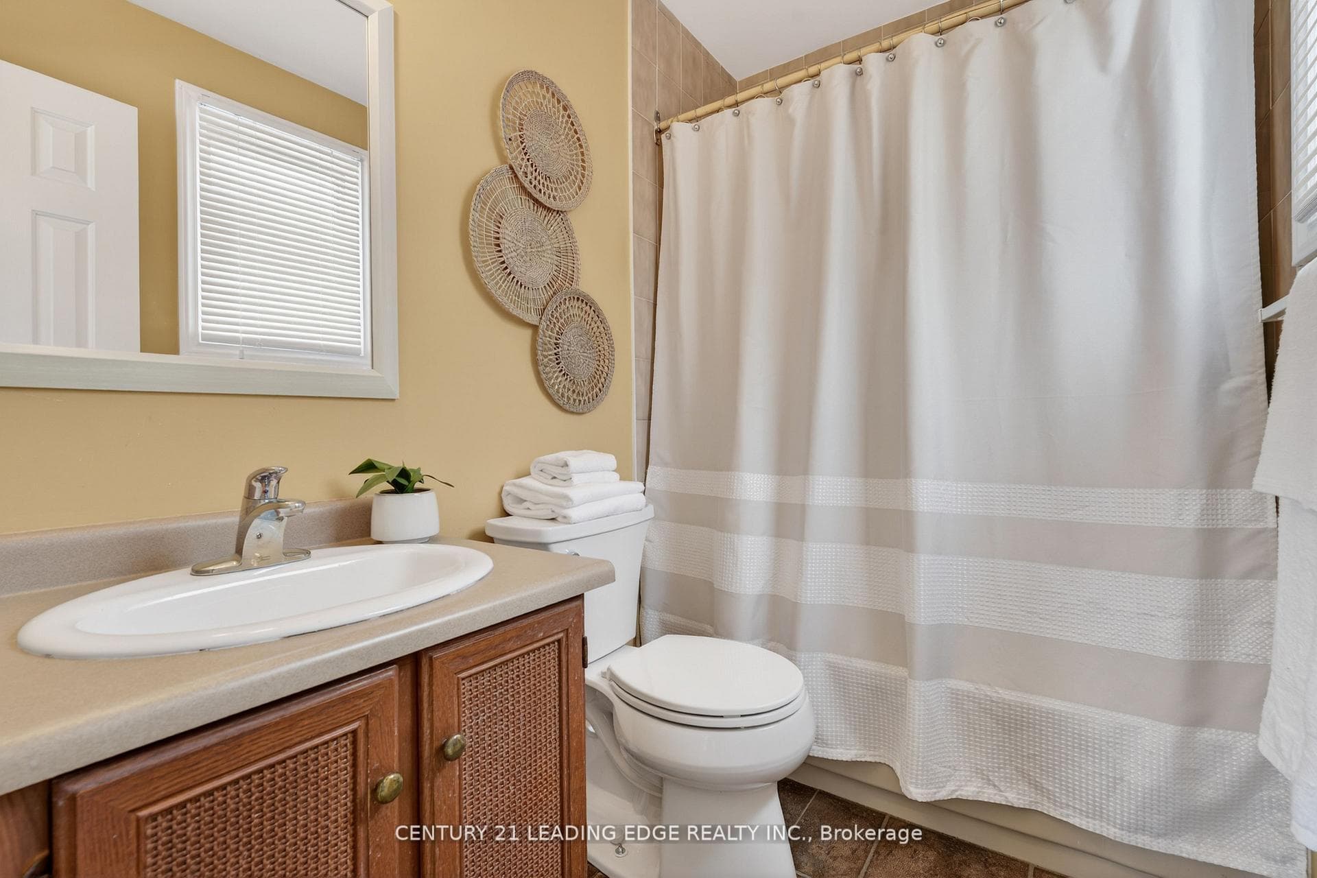 14 Valleycrest Drive photo 32