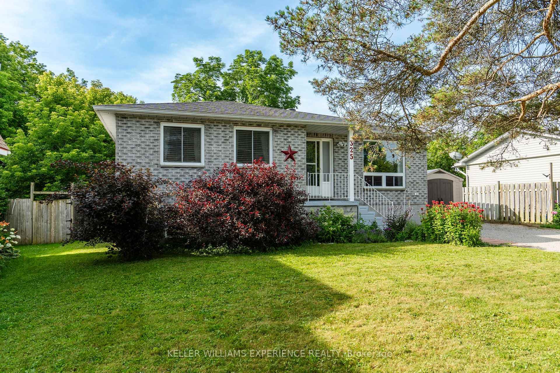325 Assiniboia Street photo 1