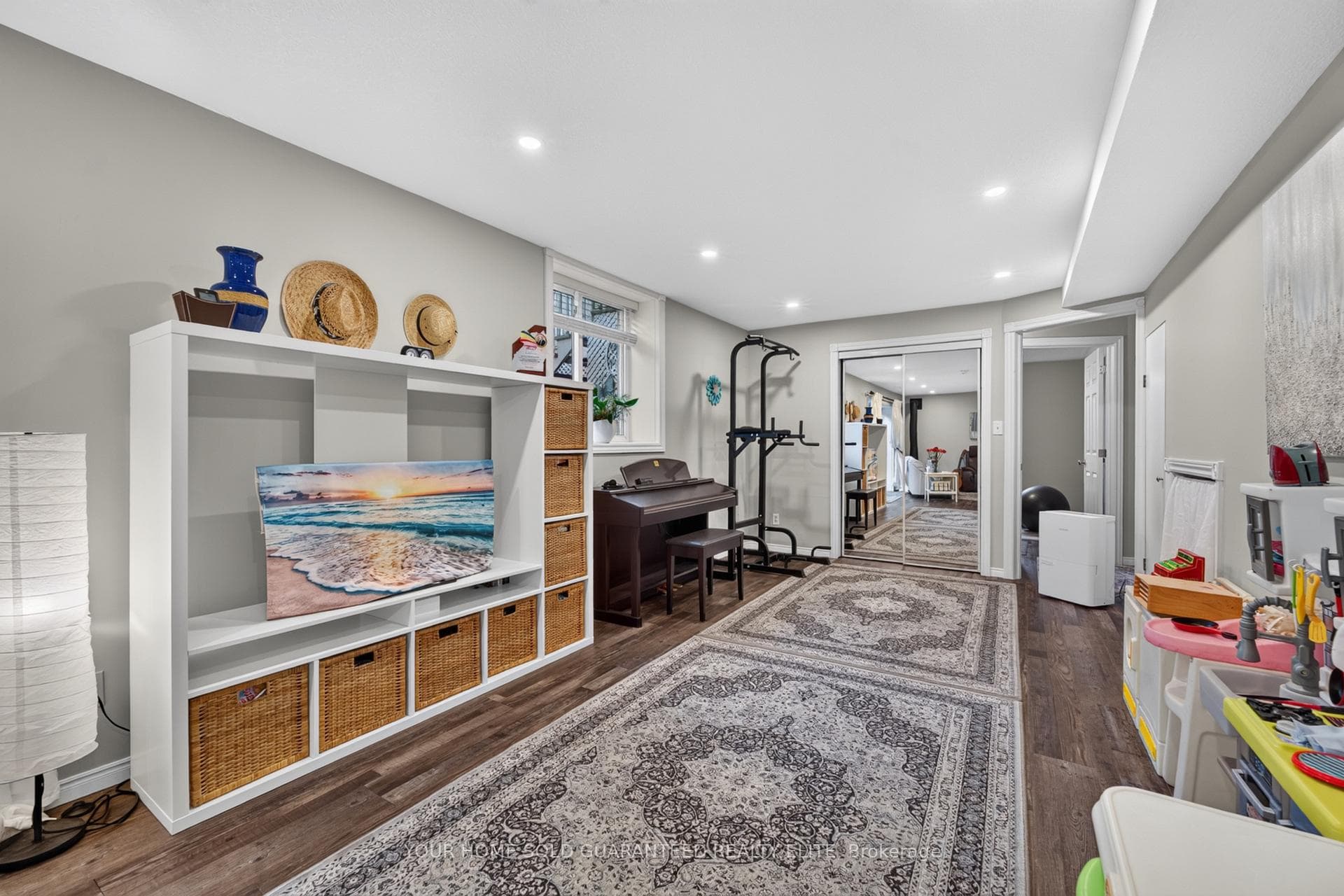 213 Margaret Street photo 26