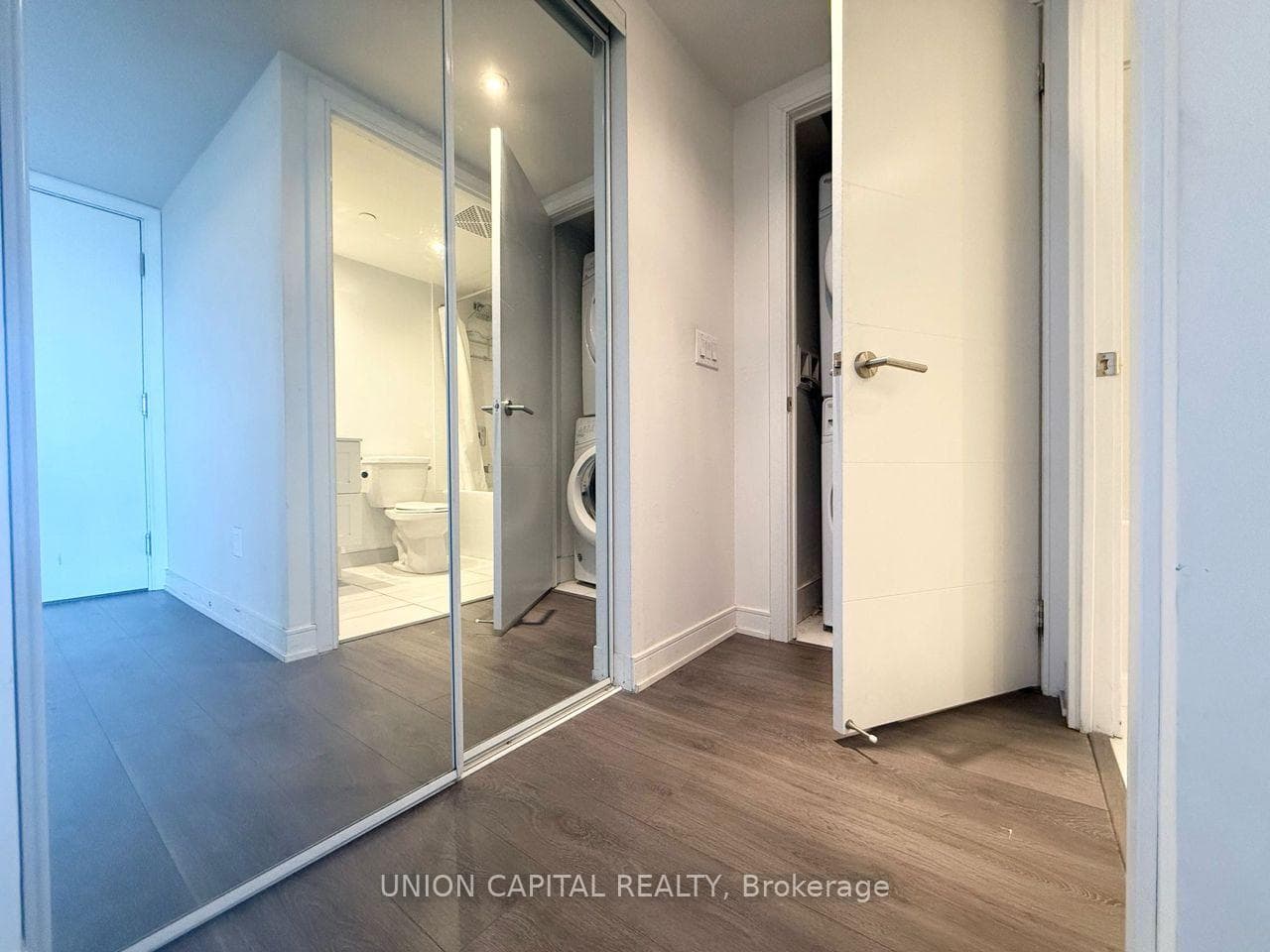 525 Adelaide Street Unit 1008 photo 13