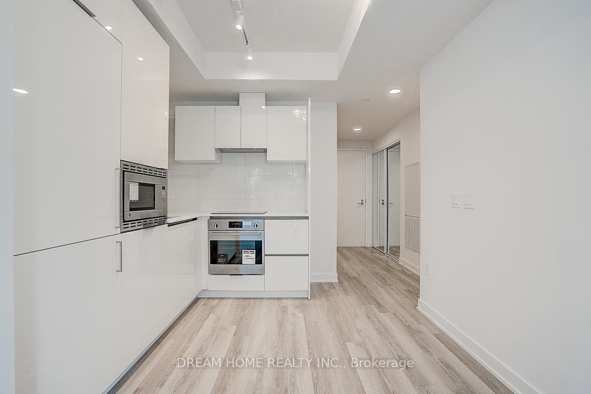 238 Simcoe Street Unit 2205 photo 25