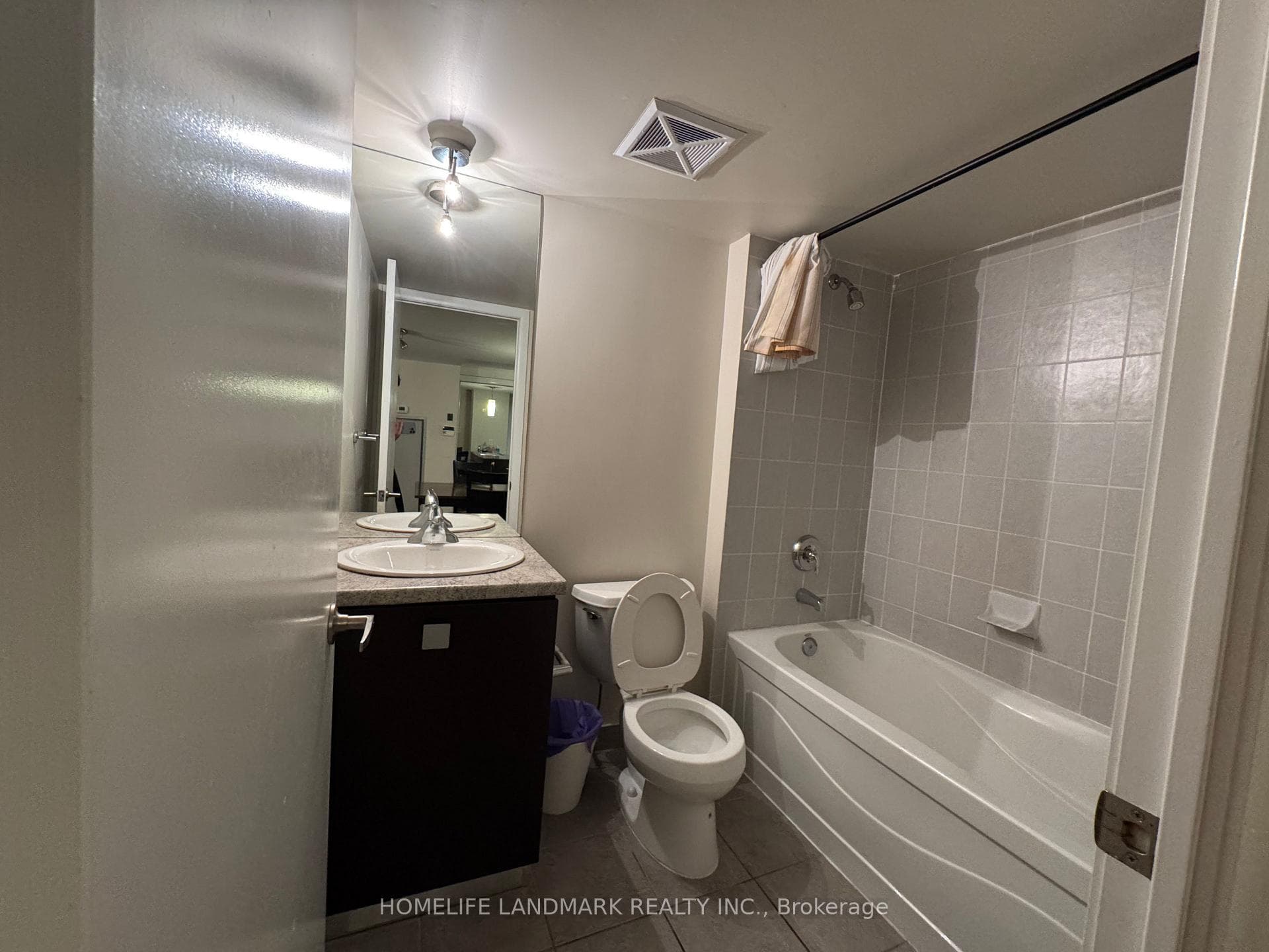 38 Grenville Street Unit 1109 photo 9
