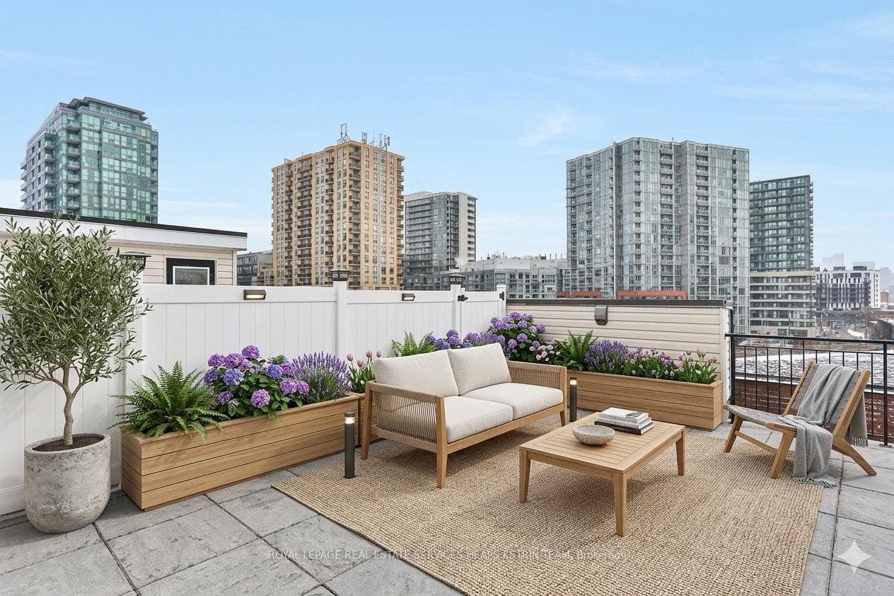 50 Joe Shuster Way Unit 215 photo 20