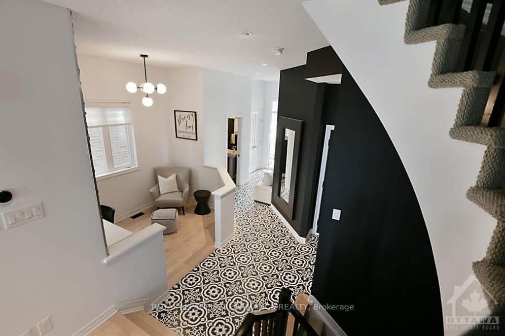 150 MATTINGLY Way photo 4