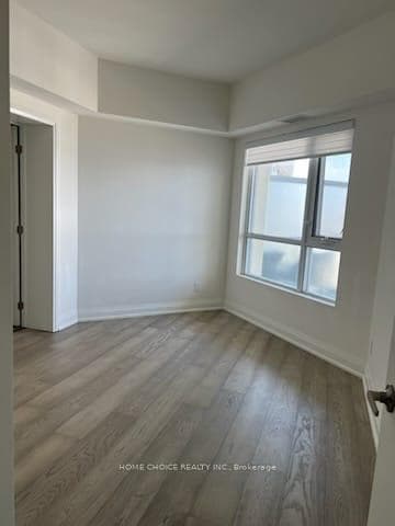 58 Lakeside Terrace Unit 1001 photo 3