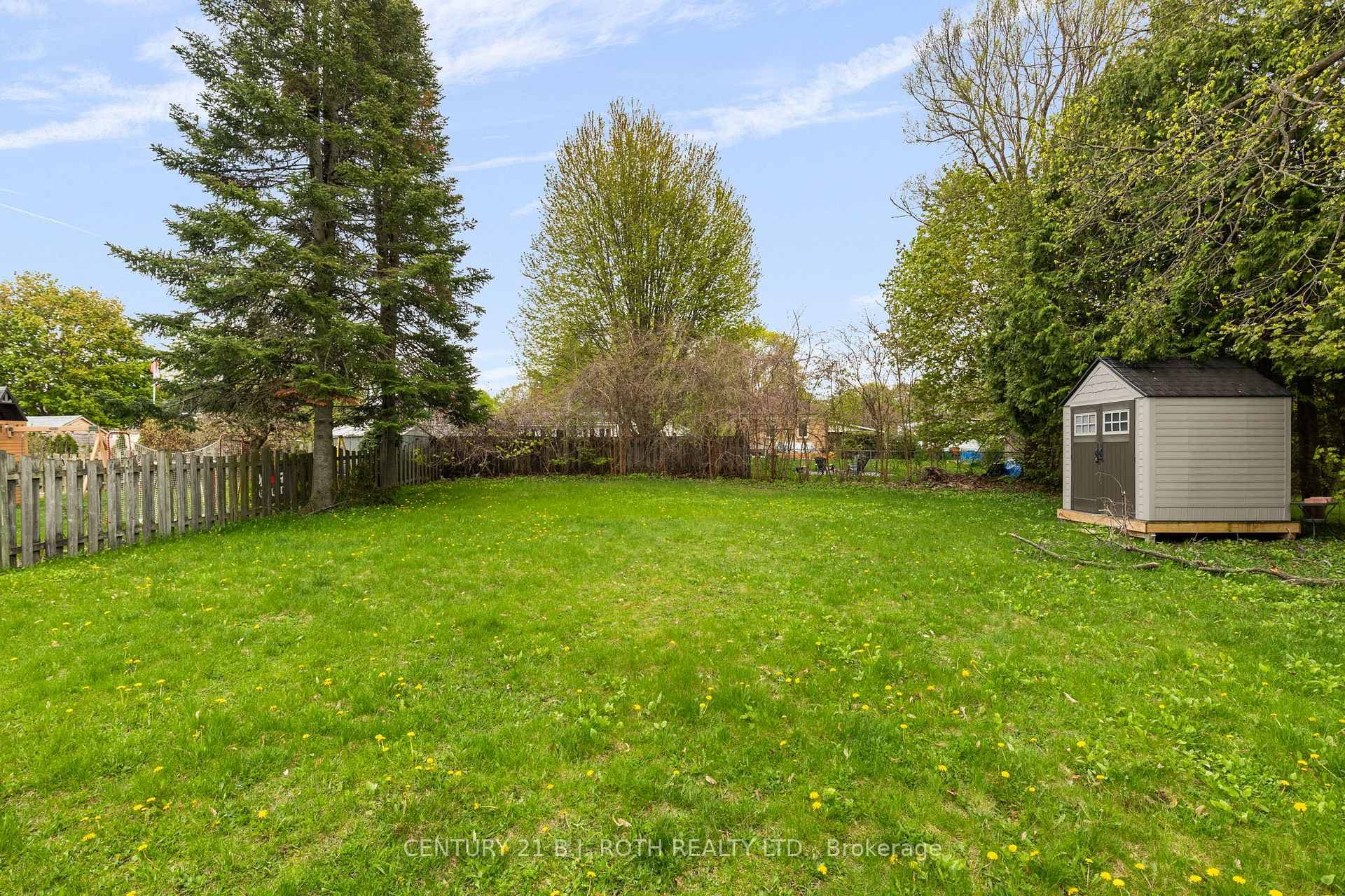 243 WELLINGTON Street photo 20