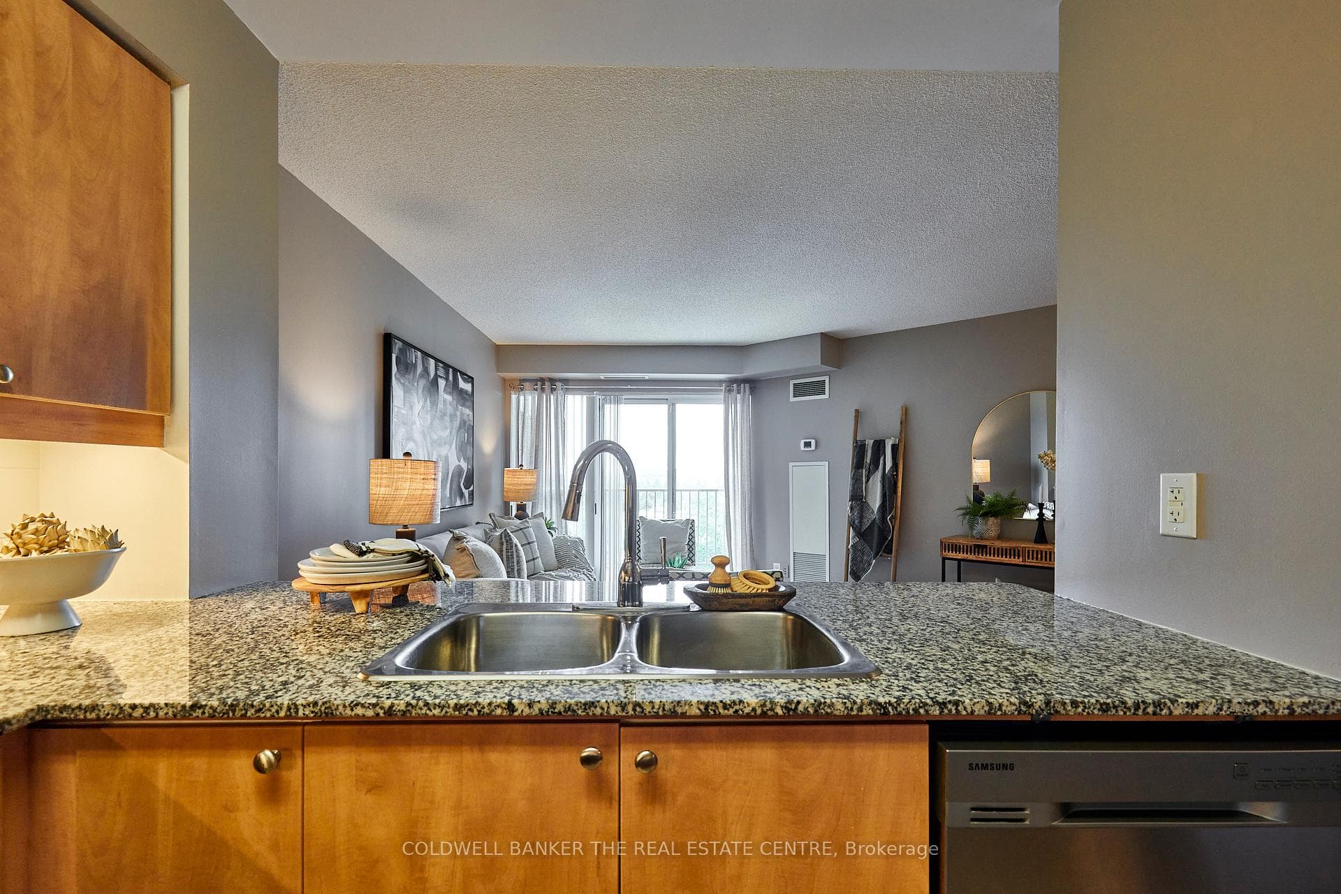 185 Oneida Crescent Unit 501 photo 22