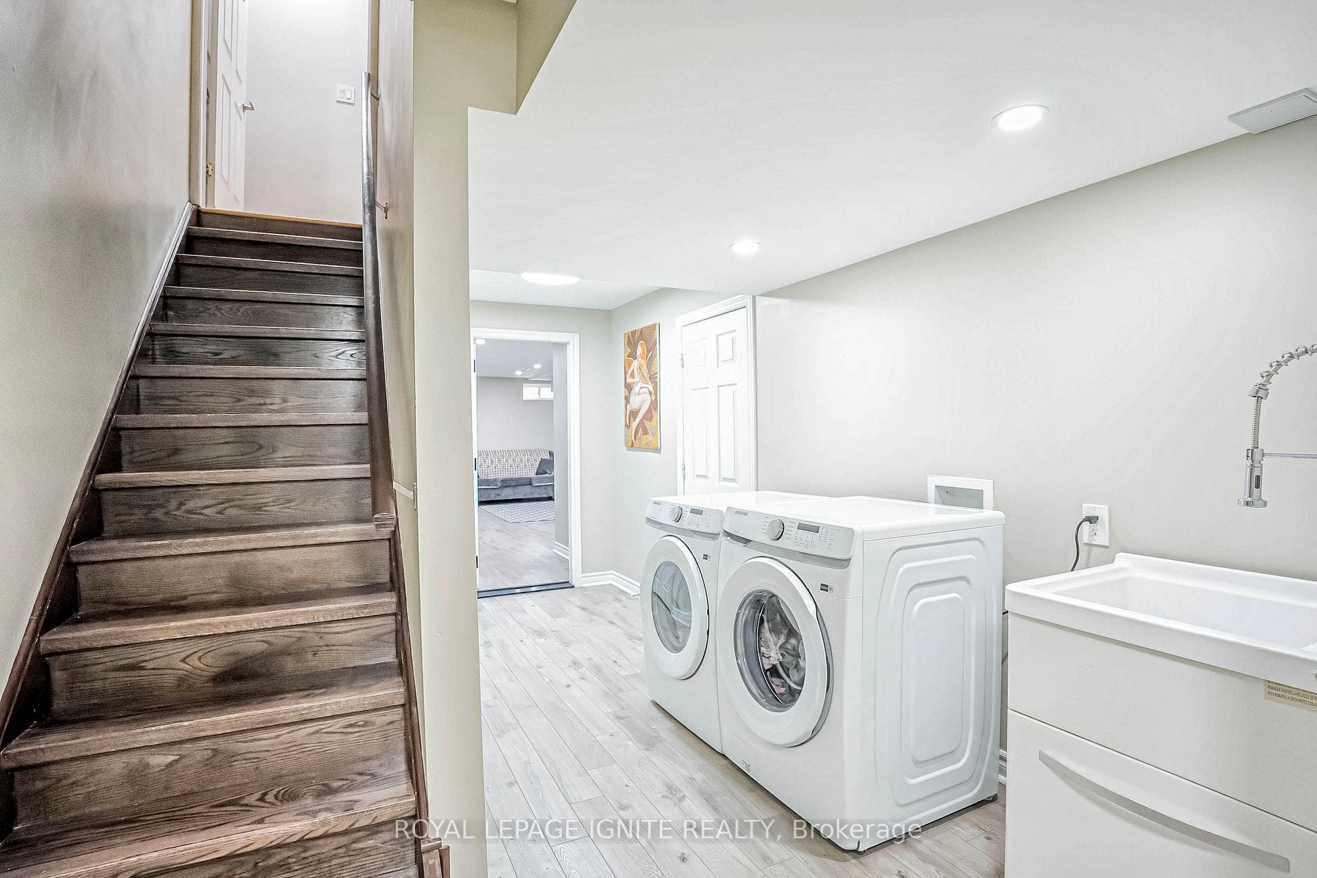 82 Laval Street photo 34