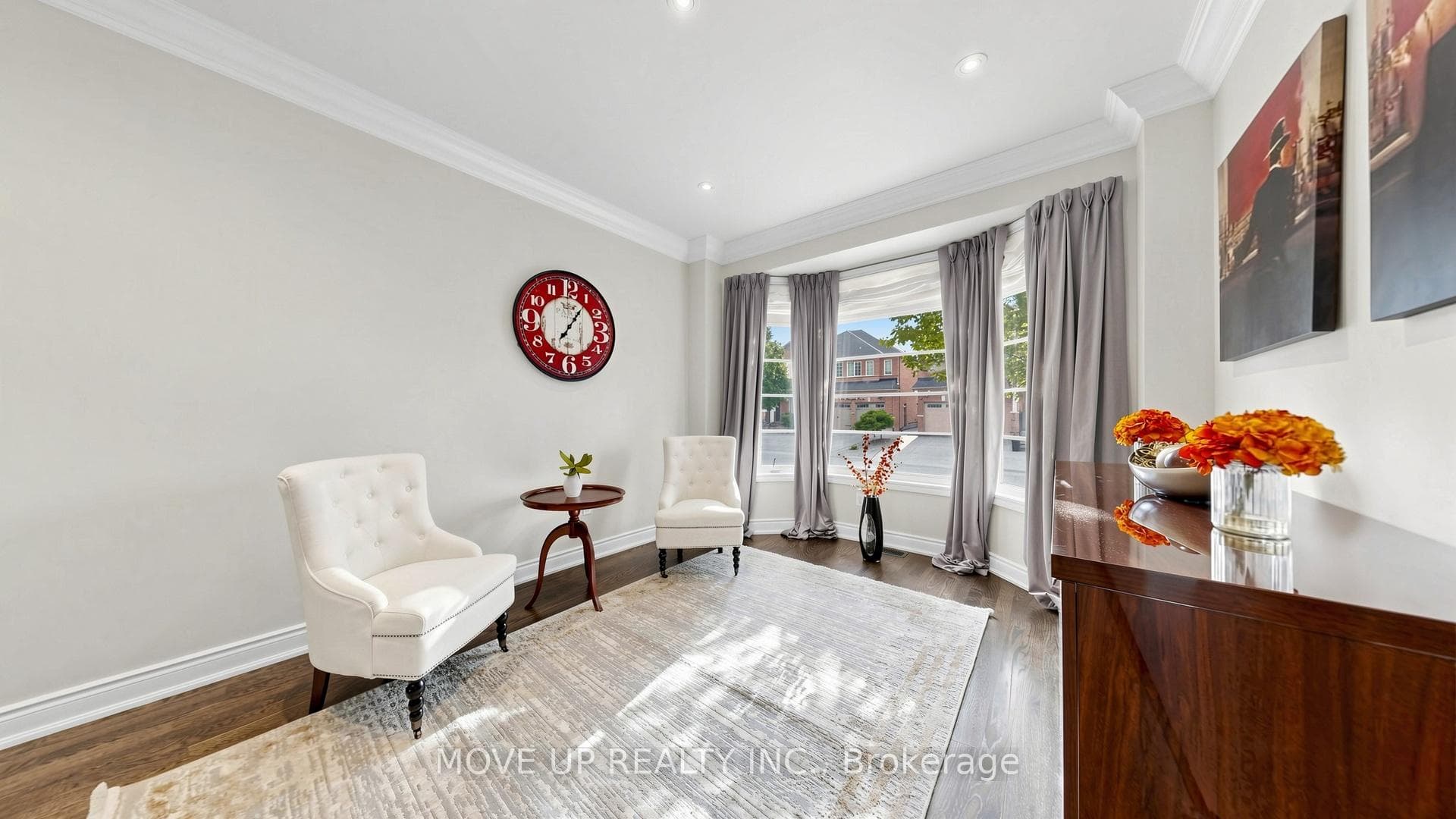89 Chagall Drive photo 3