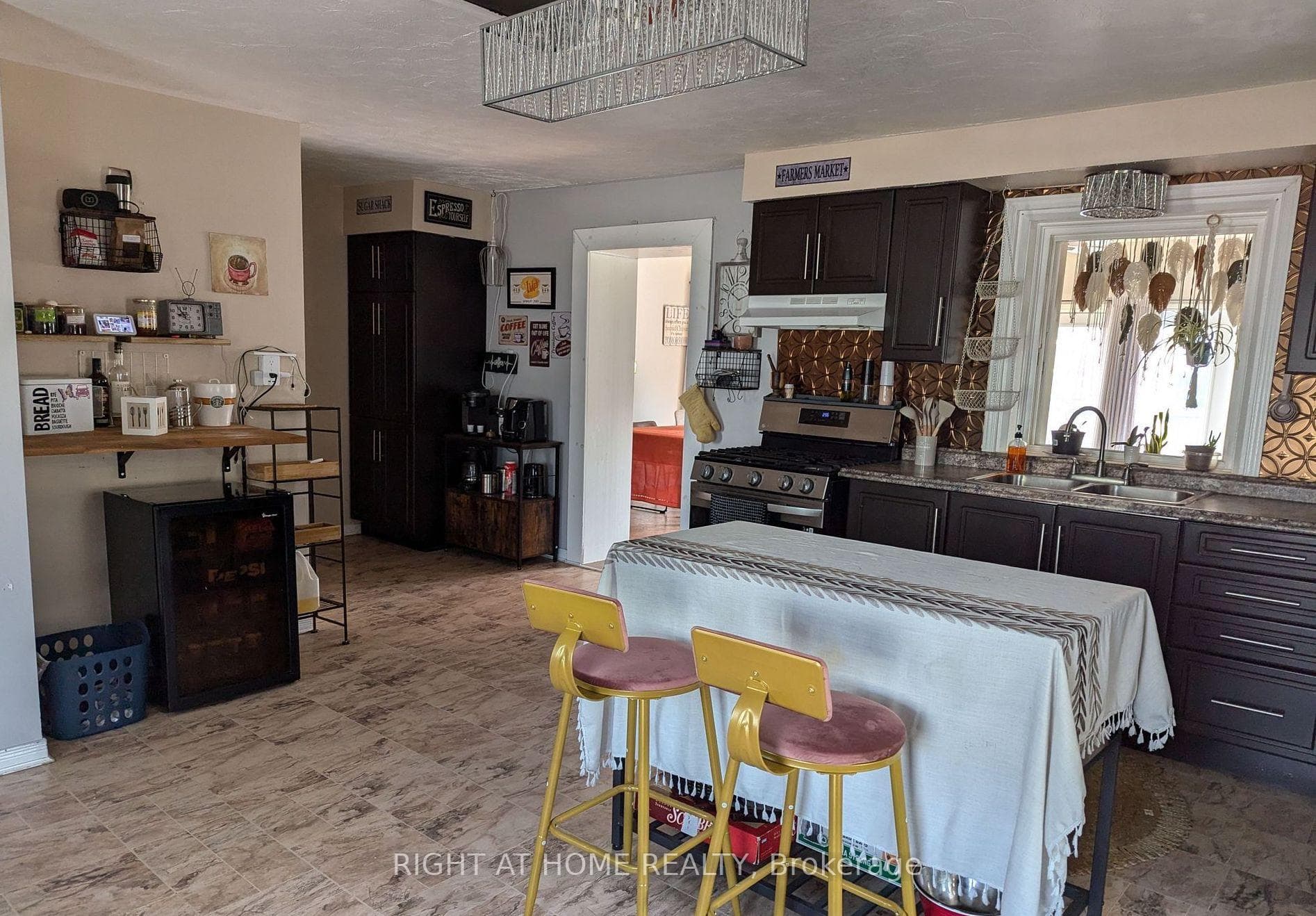 521 McCool Street photo 20