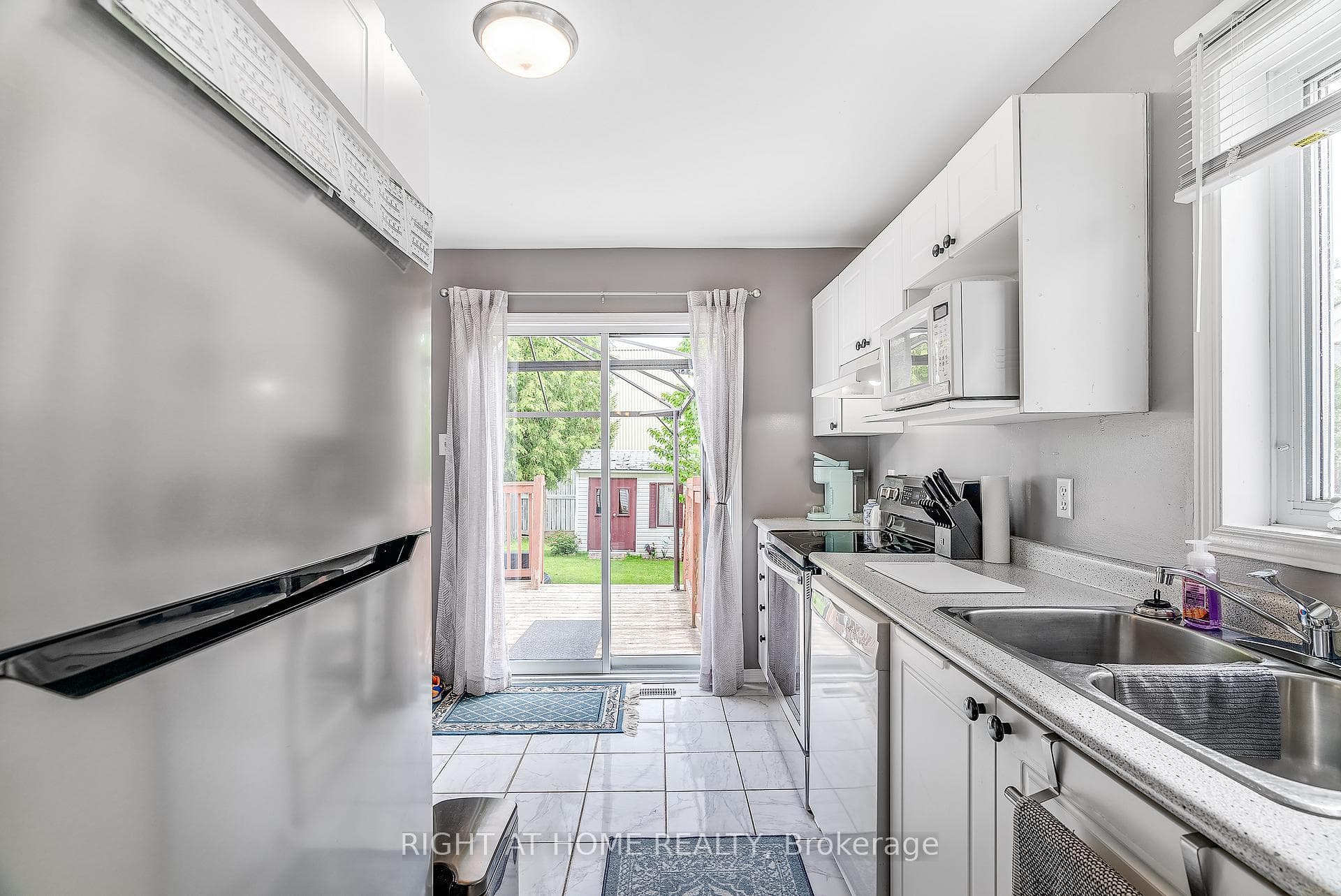 11 KINCARDINE Drive photo 9