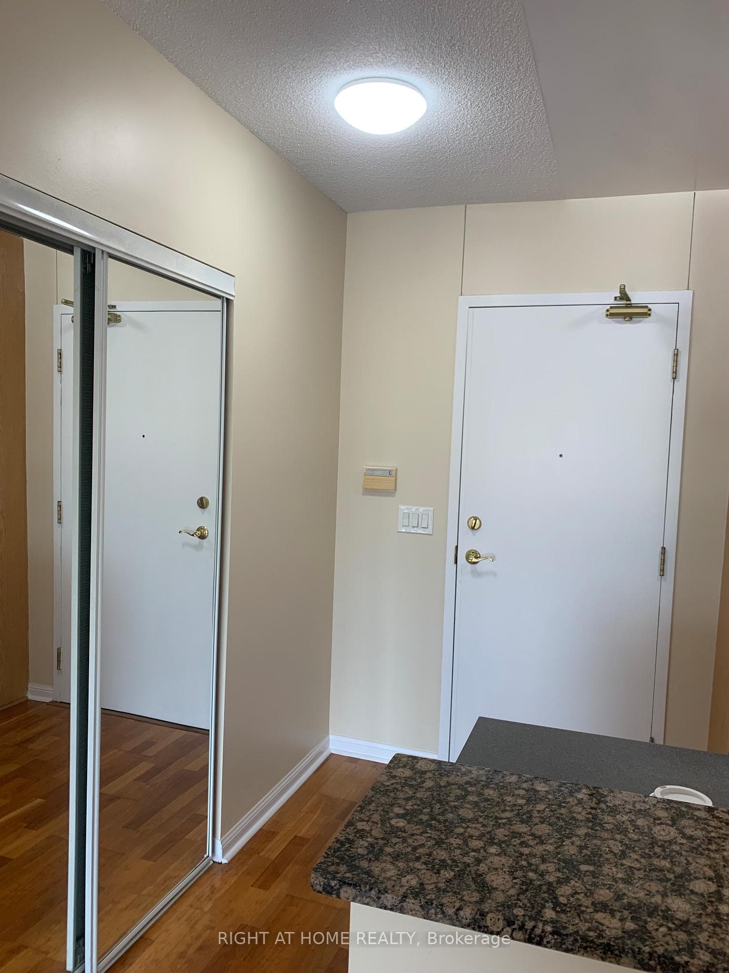 1801 Bayview Avenue Unit 507 photo 2