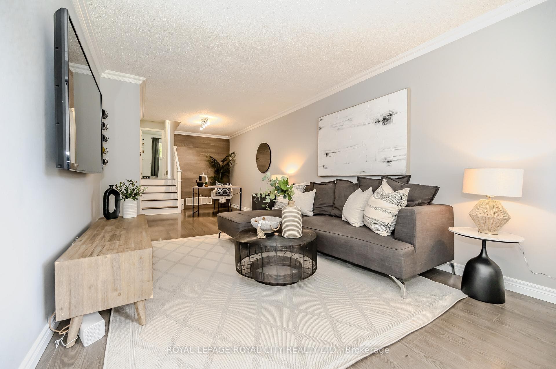 16 Nickolas Crescent photo 7