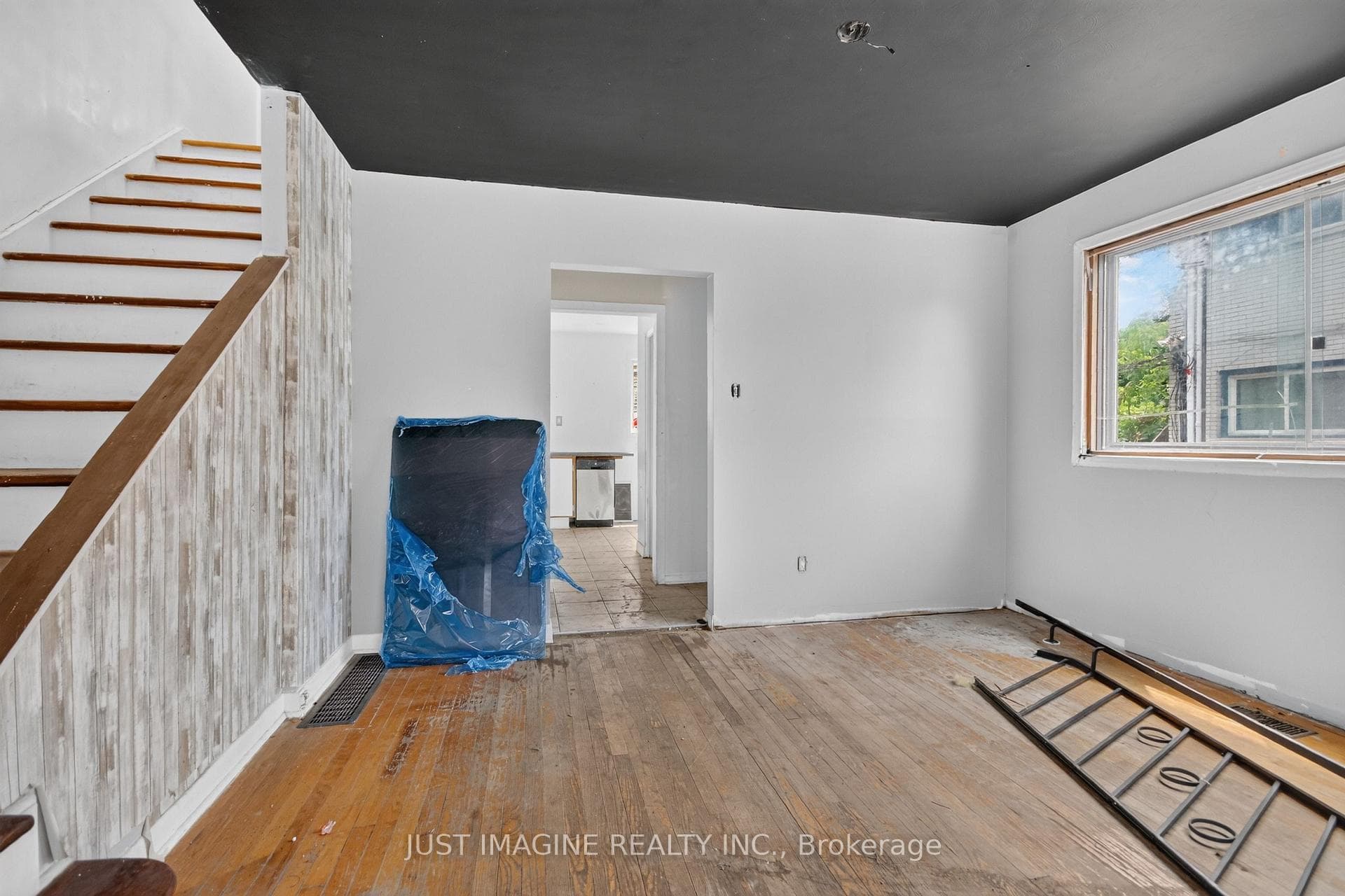 2654 Conn Street photo 11