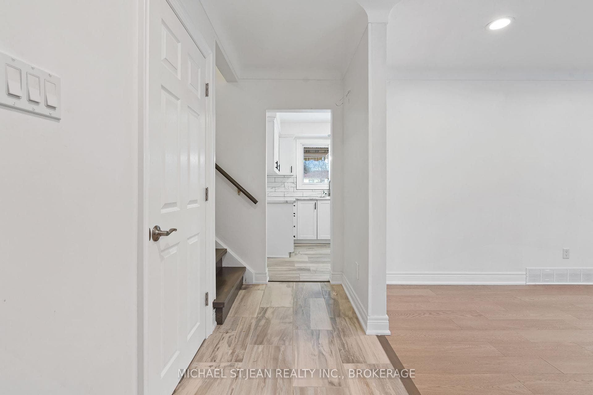 96 Leaside Drive photo 11