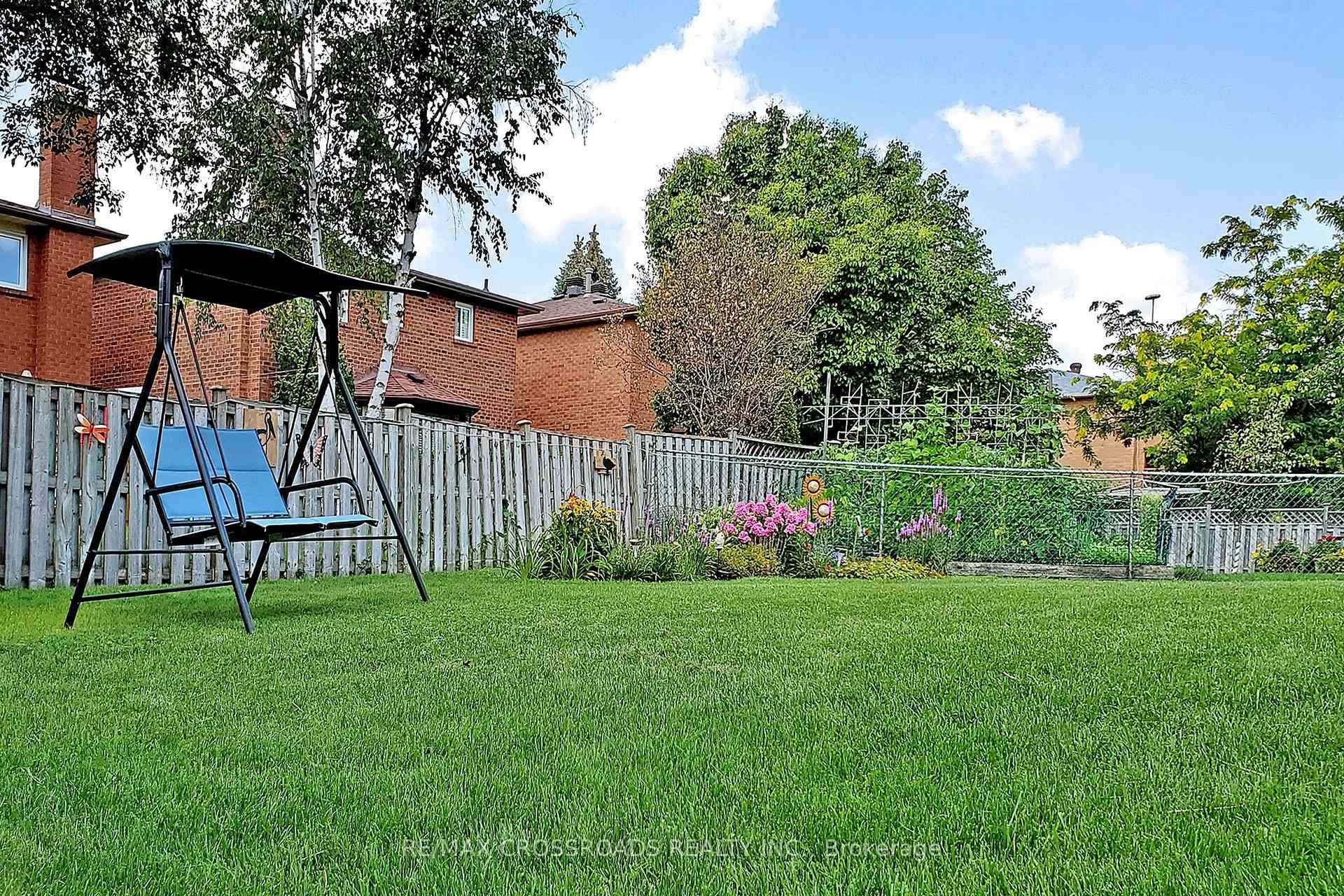 29 Glouster Court photo 36