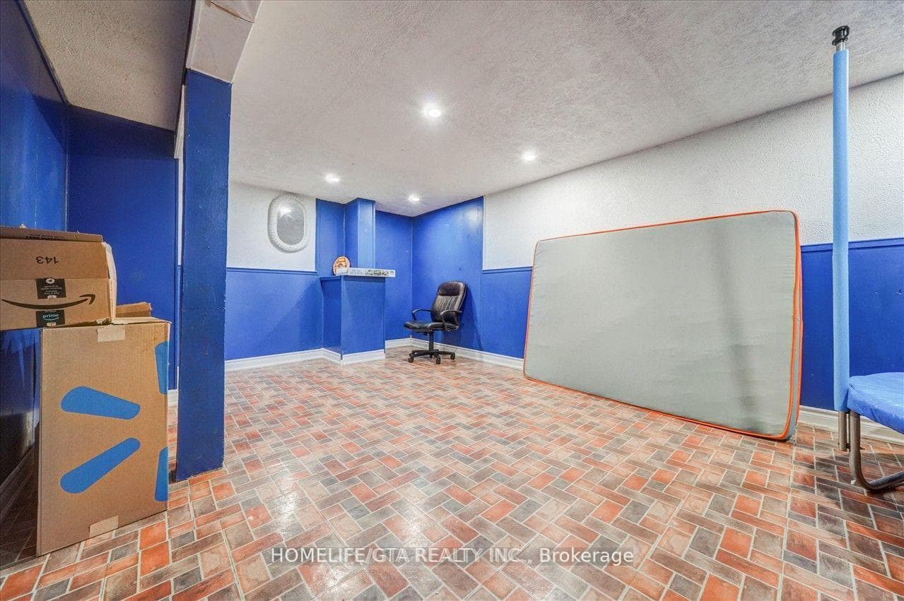 540 Dorchester Drive Unit 39 photo 30