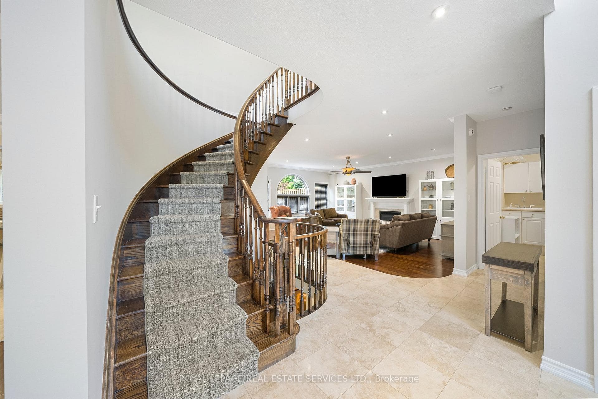 20 Oakside Court photo 3