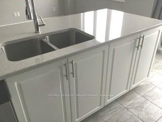 707 DECOEUR Drive photo 5