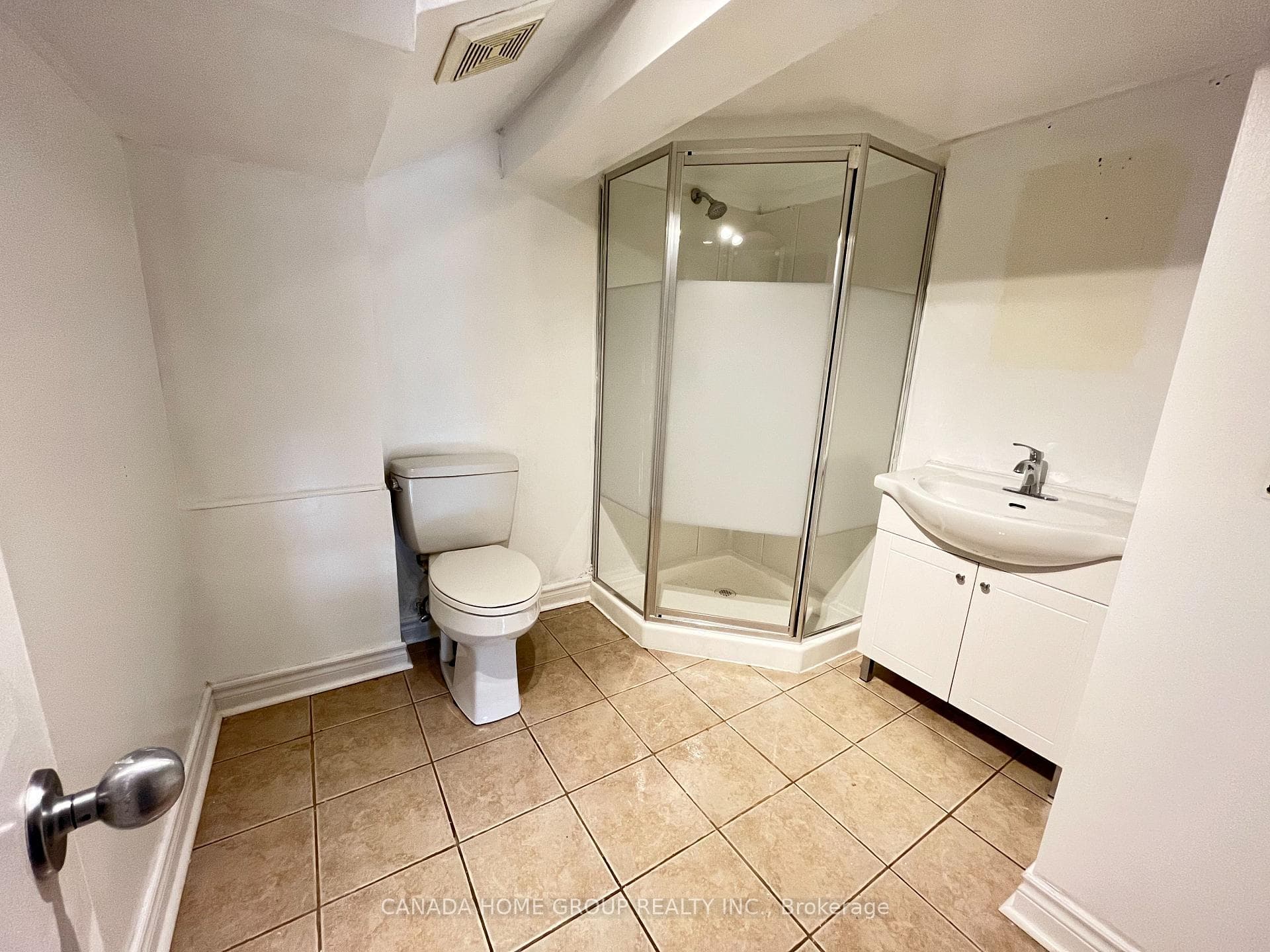 556 West Shore Boulevard Unit Basemen photo 3