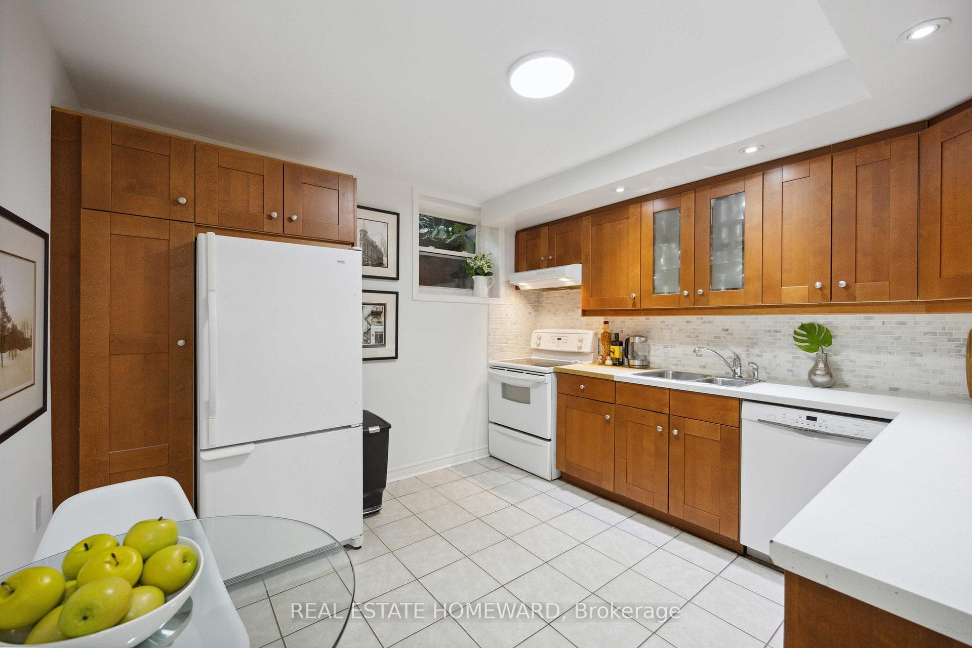 79 Norway Avenue photo 16