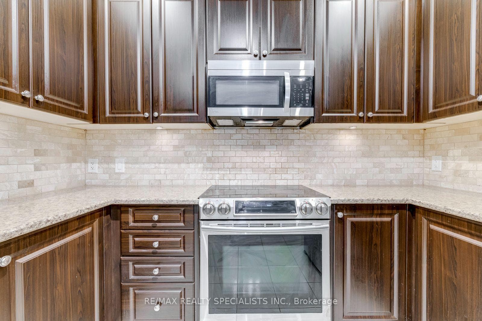 20 Wellman Crescent photo 9