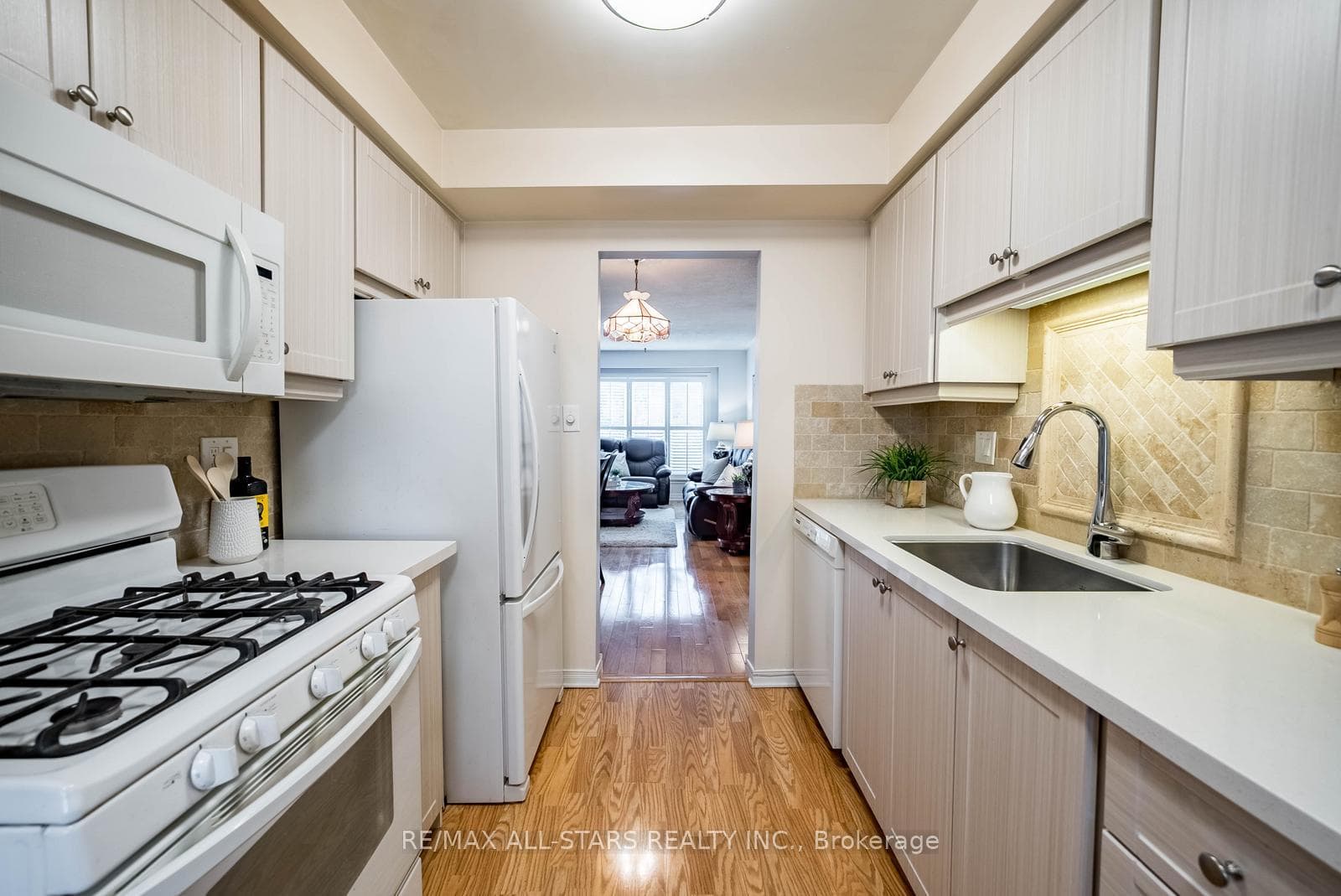 25 Thistlewaite Crescent photo 12