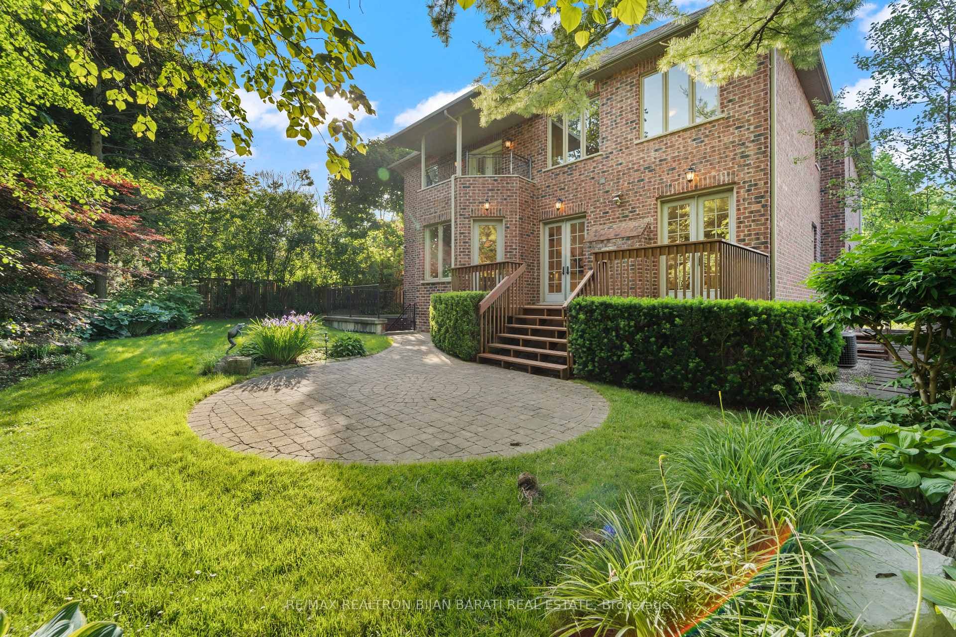 5 SIFTON Court photo 38